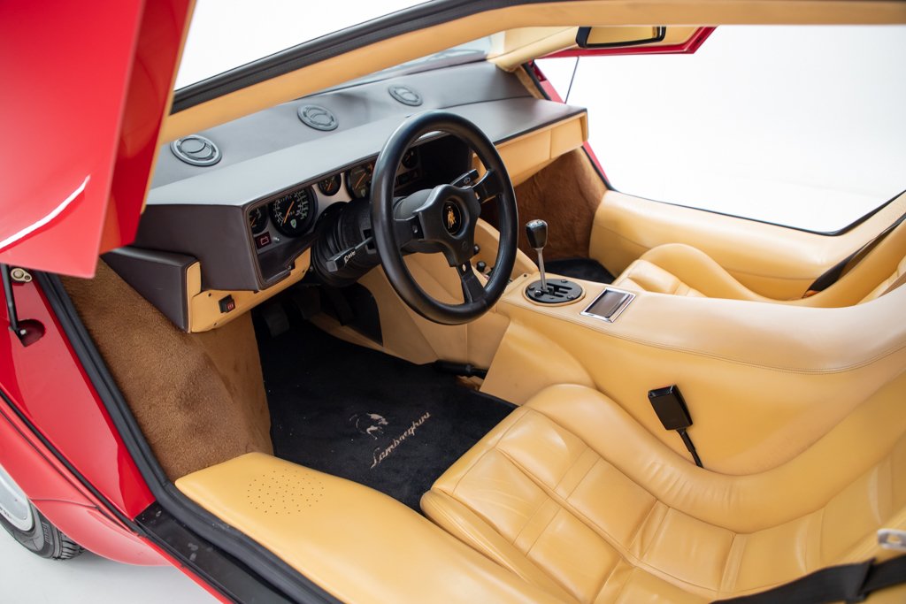 Lamborghini Countach 