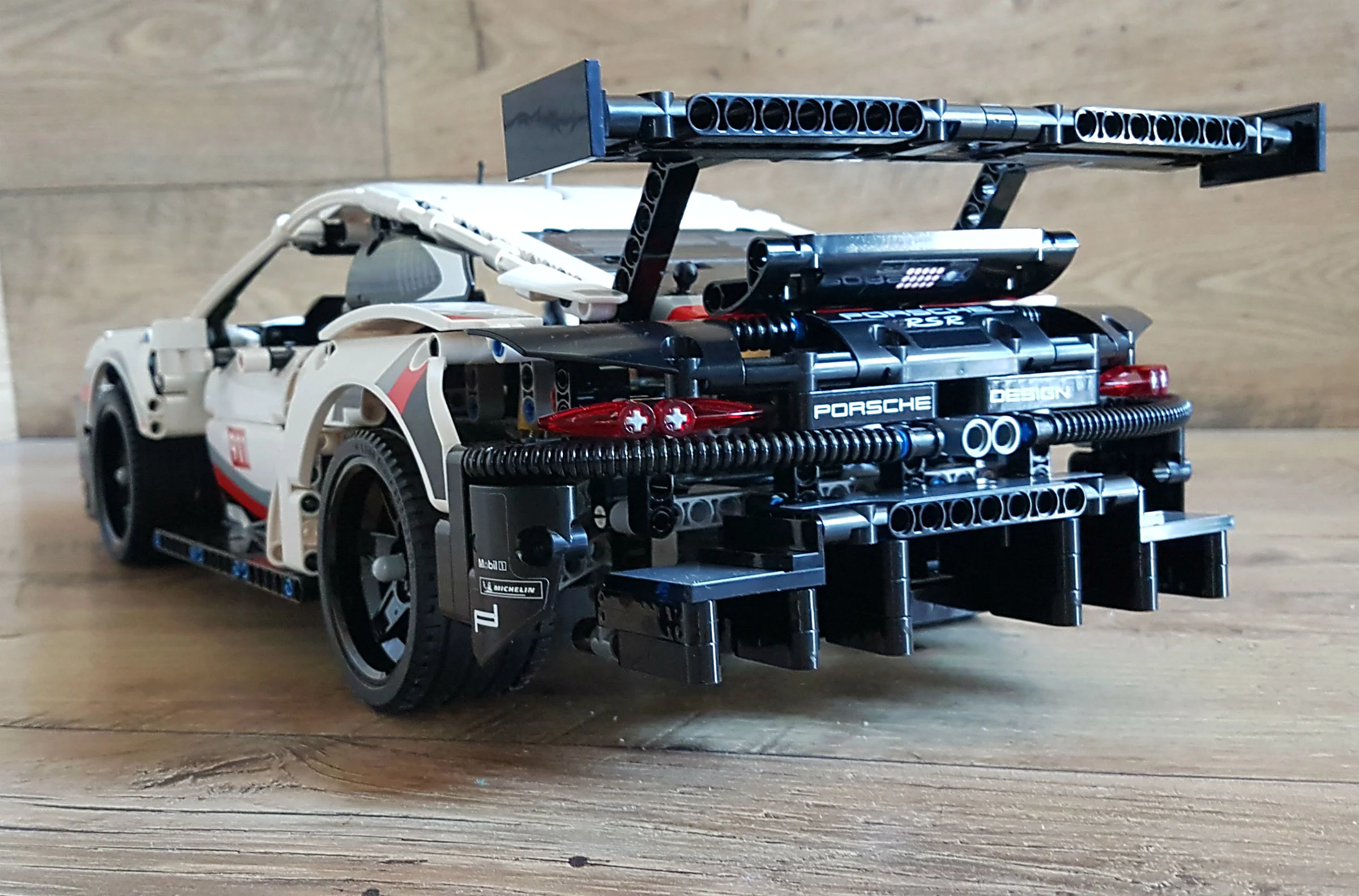 Lego 42096 Porsche 911 RSR 