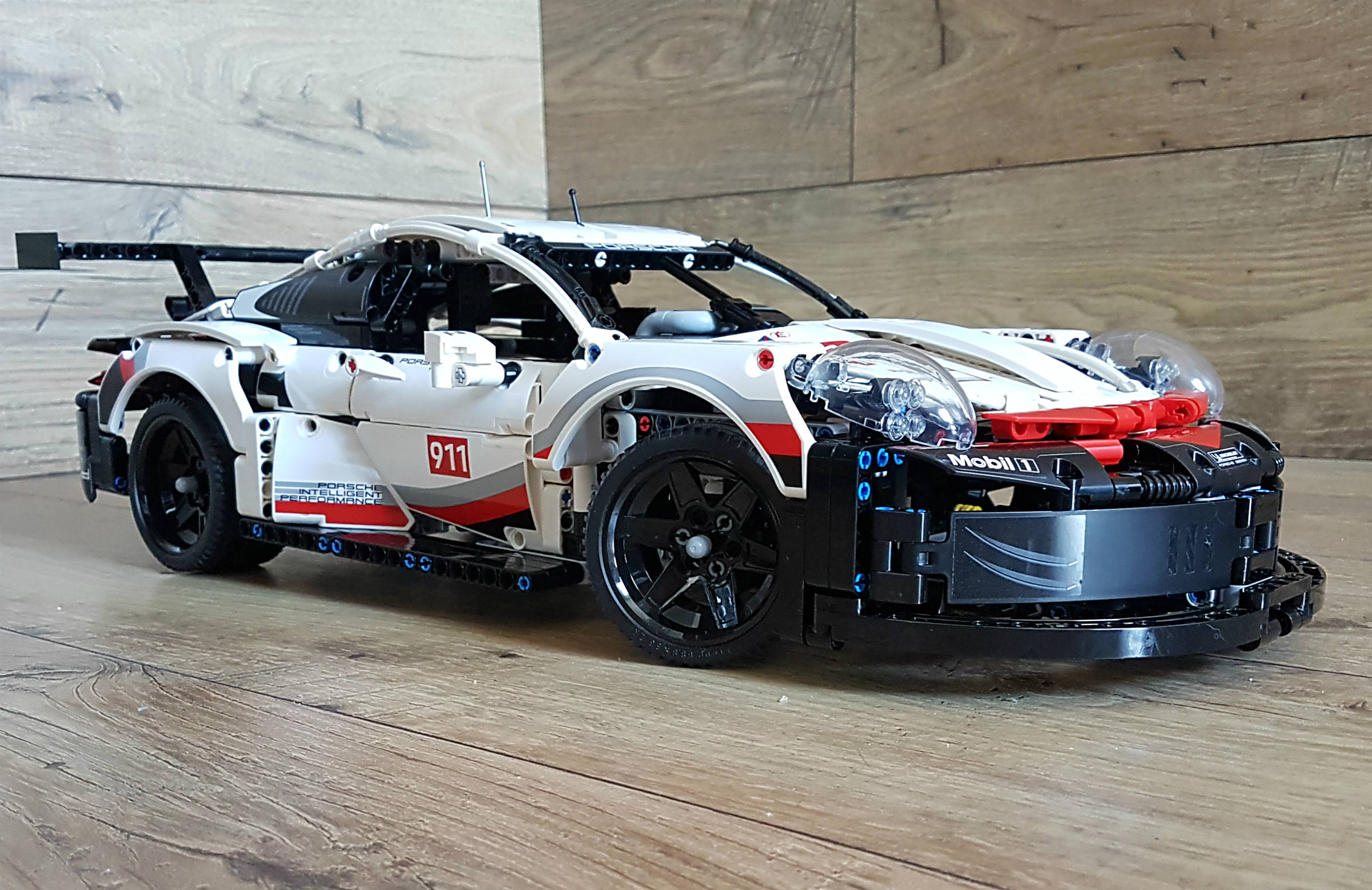 Lego 42096 Porsche 911 RSR 