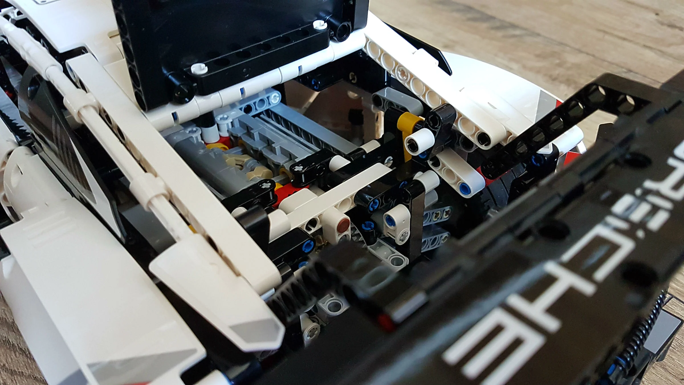 Lego 42096 Porsche 911 RSR 