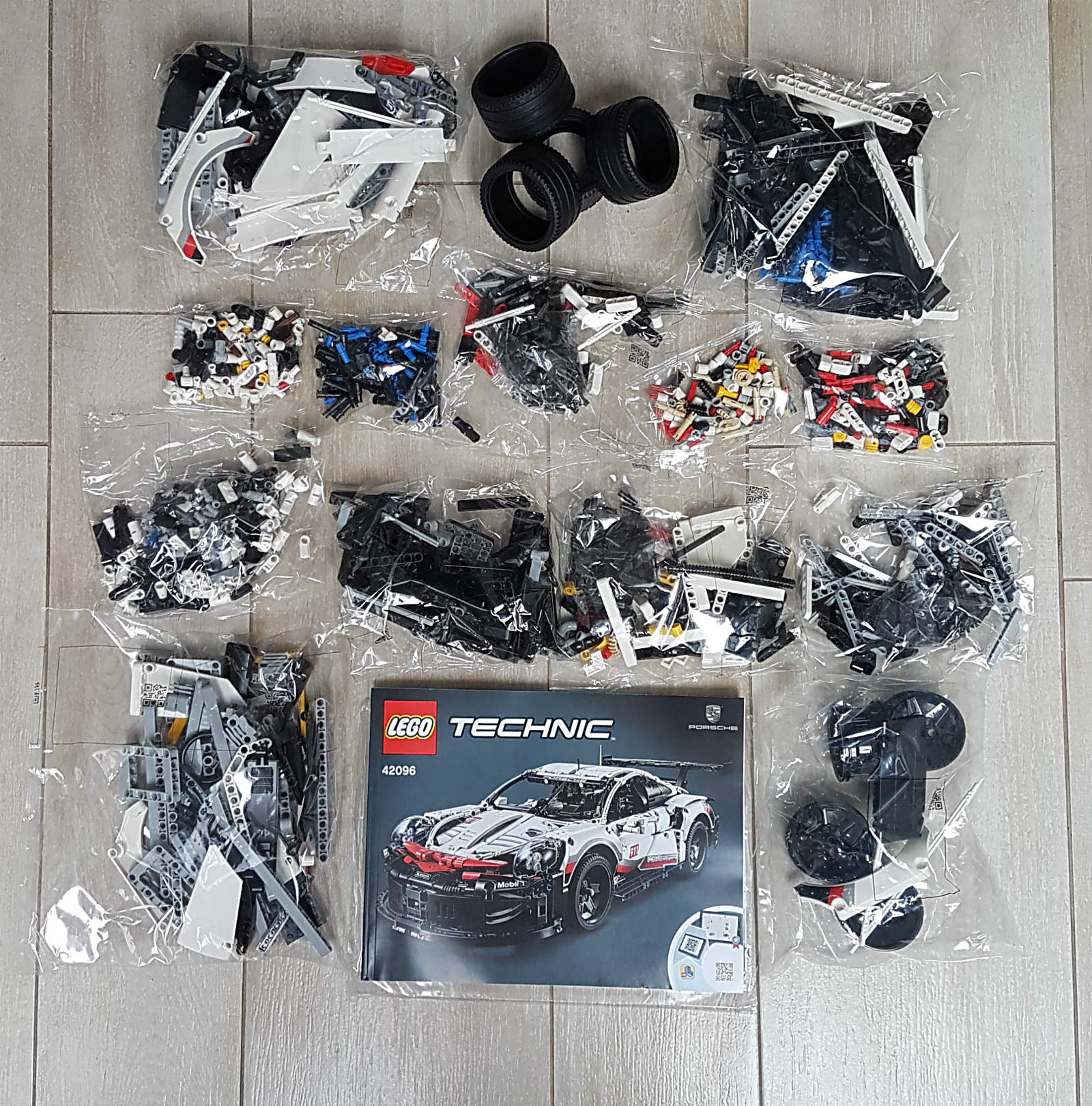 Lego 42096 Porsche 911 RSR 