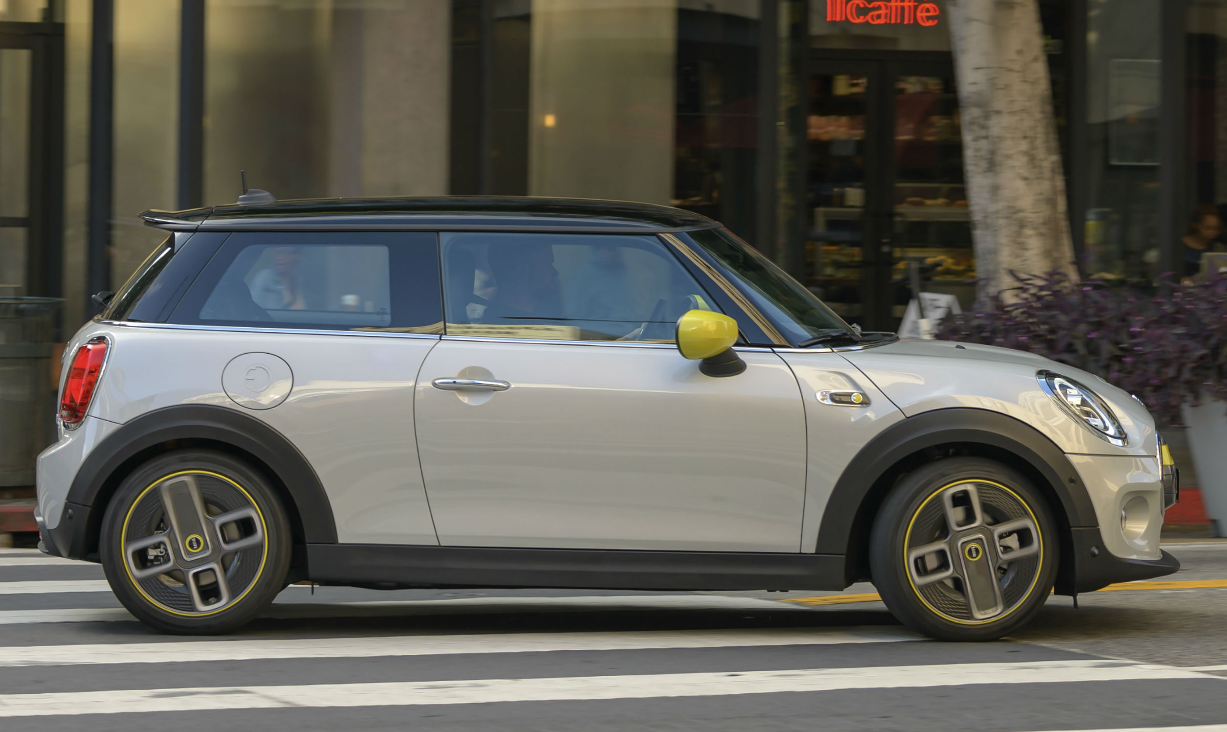 elektryczne MINI Cooper SE 