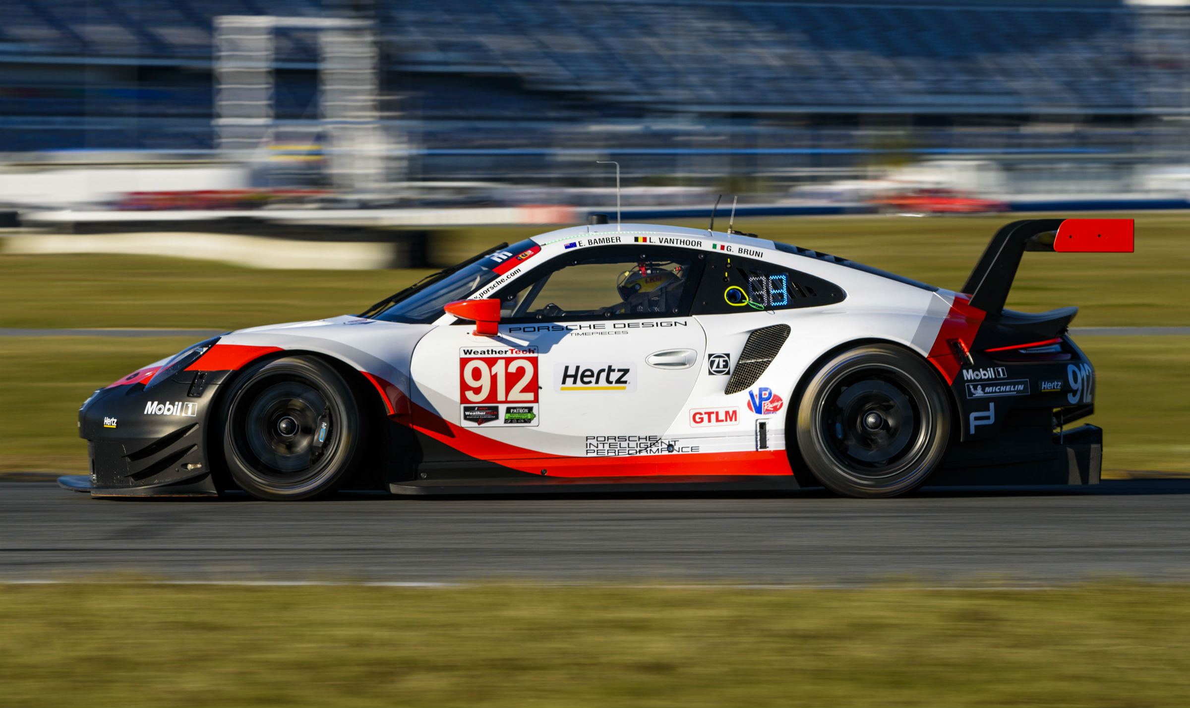 Porsche 911 RSR 