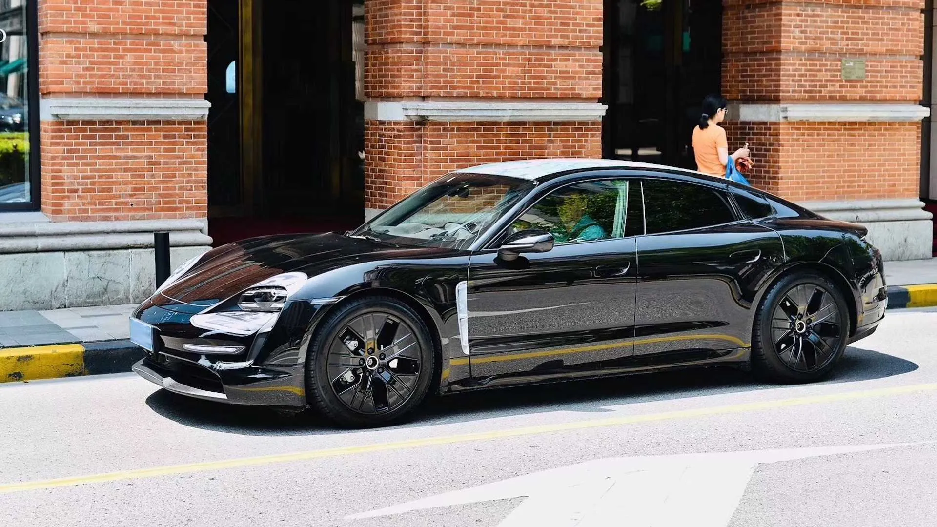 Porsche Taycan 