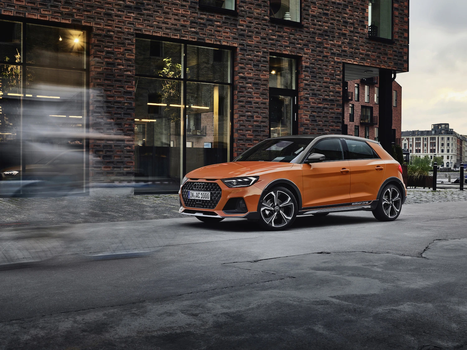 Na to właśnie czekał cały świat. Oto podniesione Audi A1 citycarver
