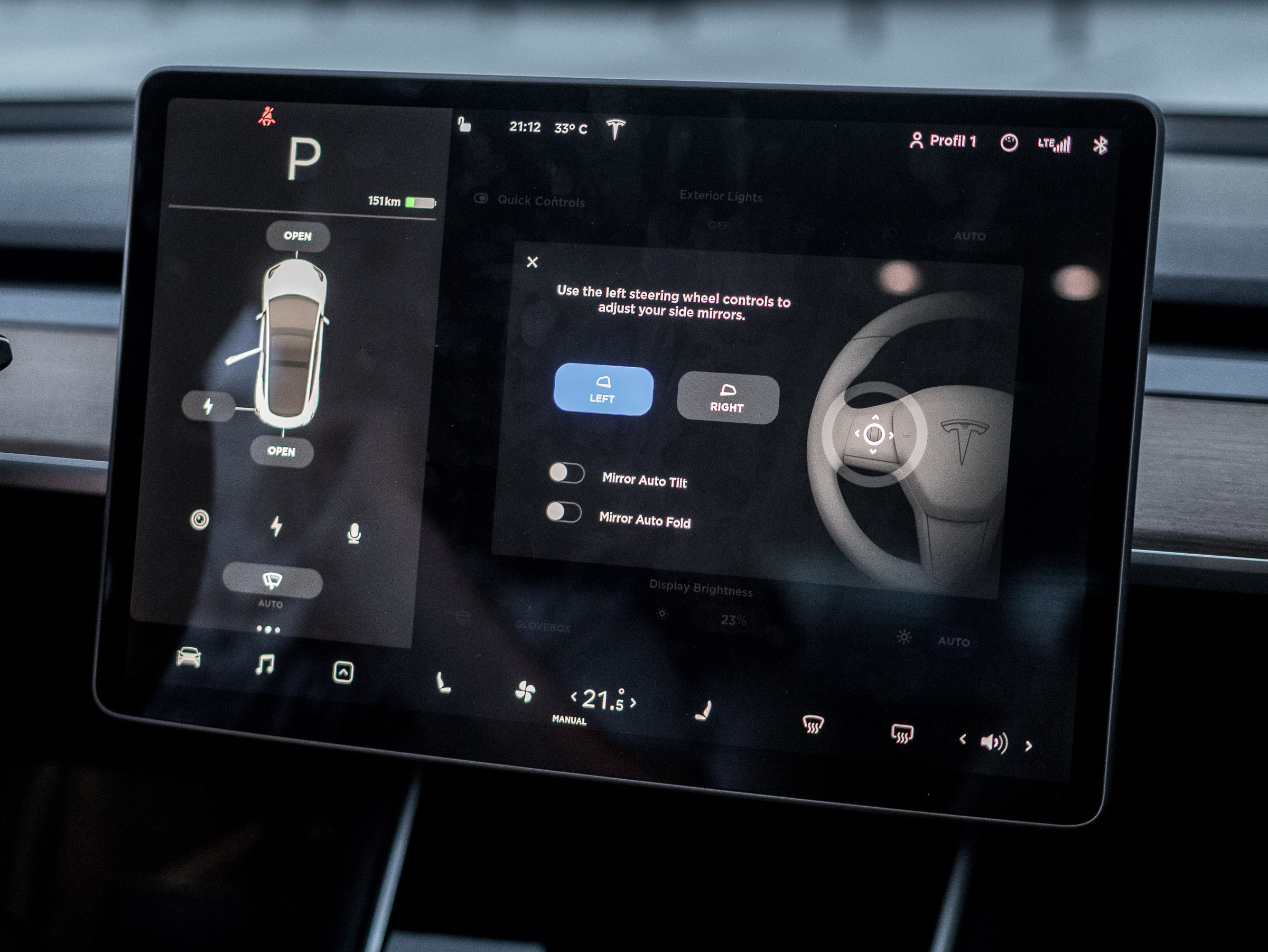 Tesla Model 3 wyposażenie 