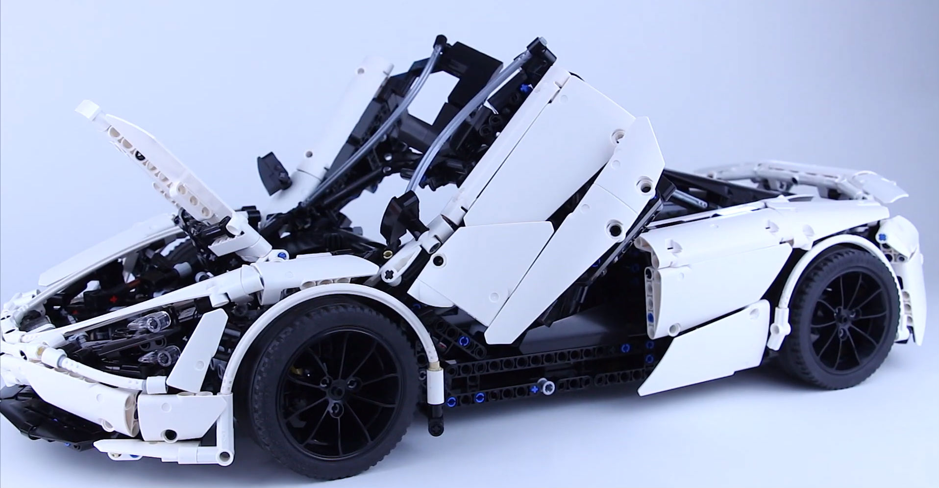 MOC Lego McLaren S720 