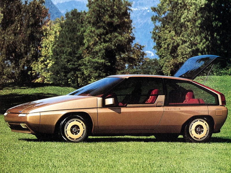 prototyp Mazda Aria 