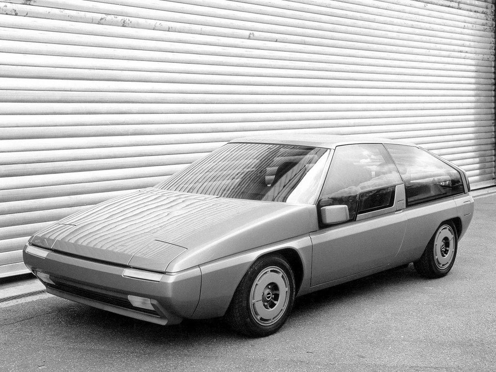 prototyp Mazda Aria