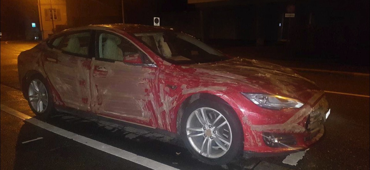 tesla model 3 rdza
