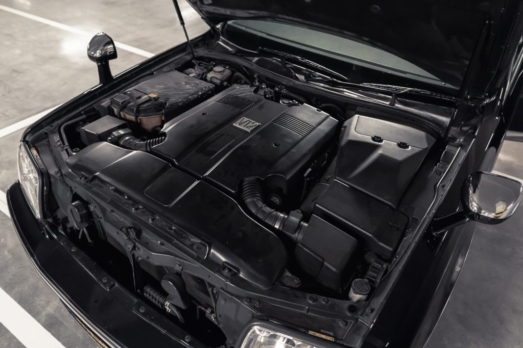 Toyota Century silnik V12 