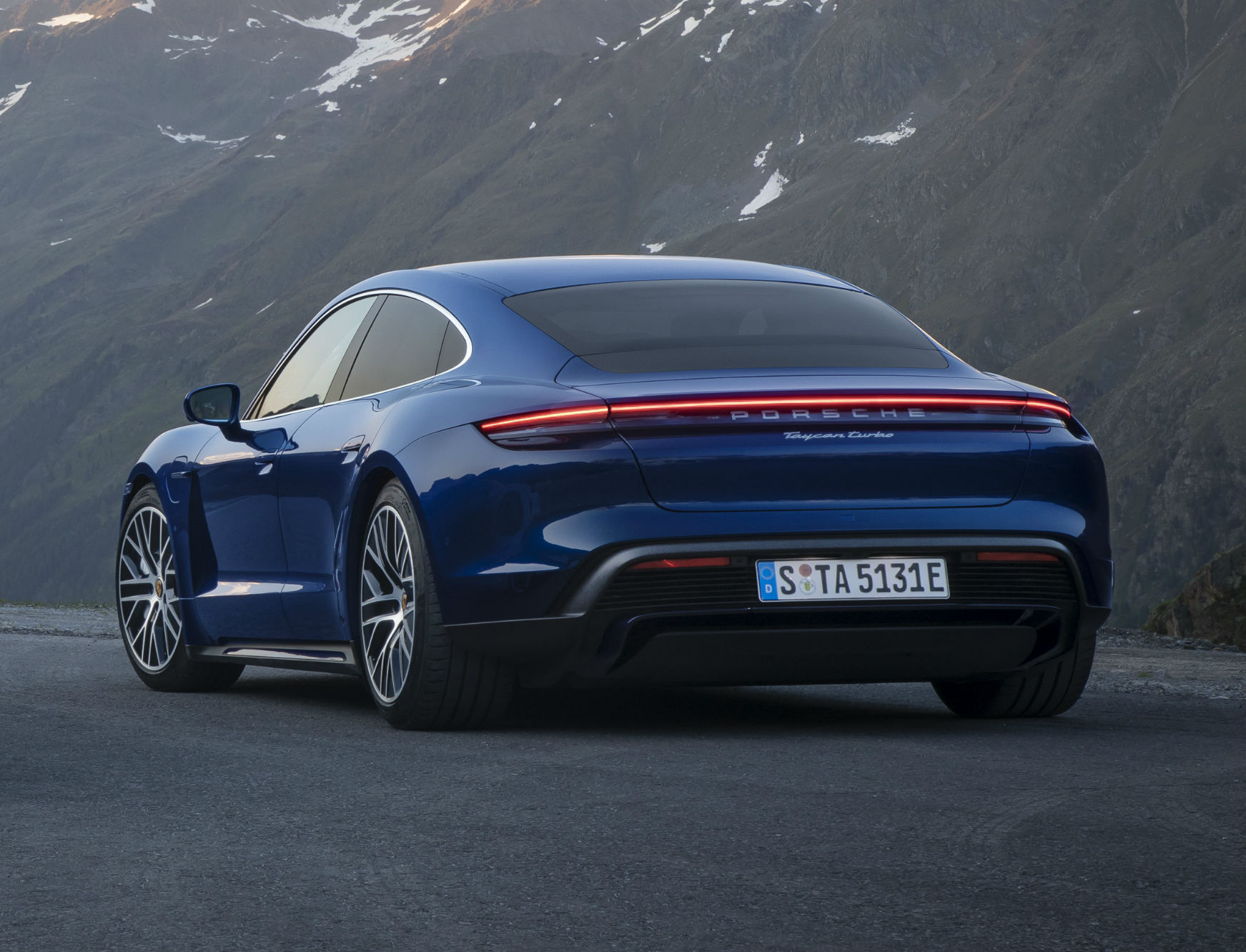 Porsche Taycan 
