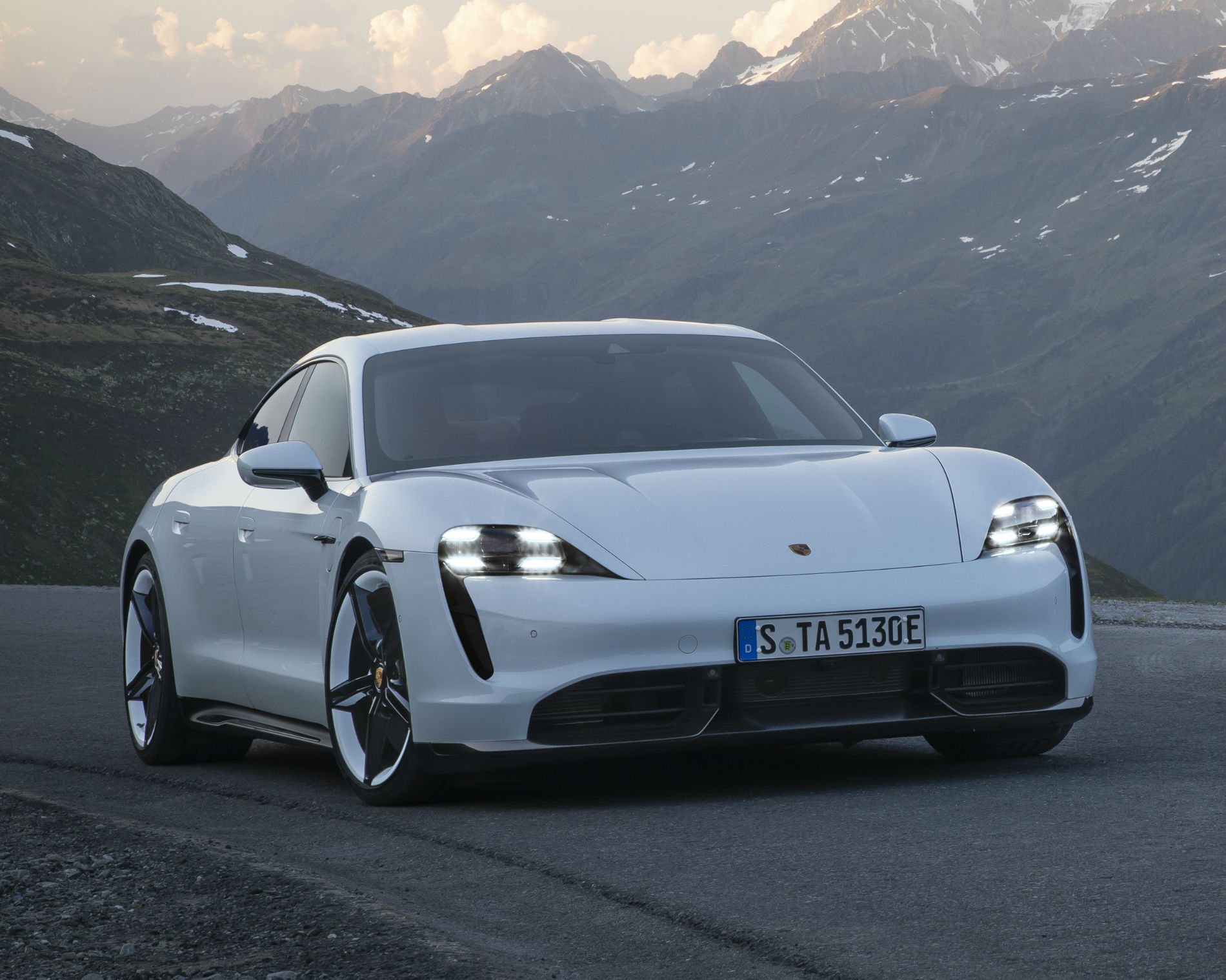 Porsche Taycan 