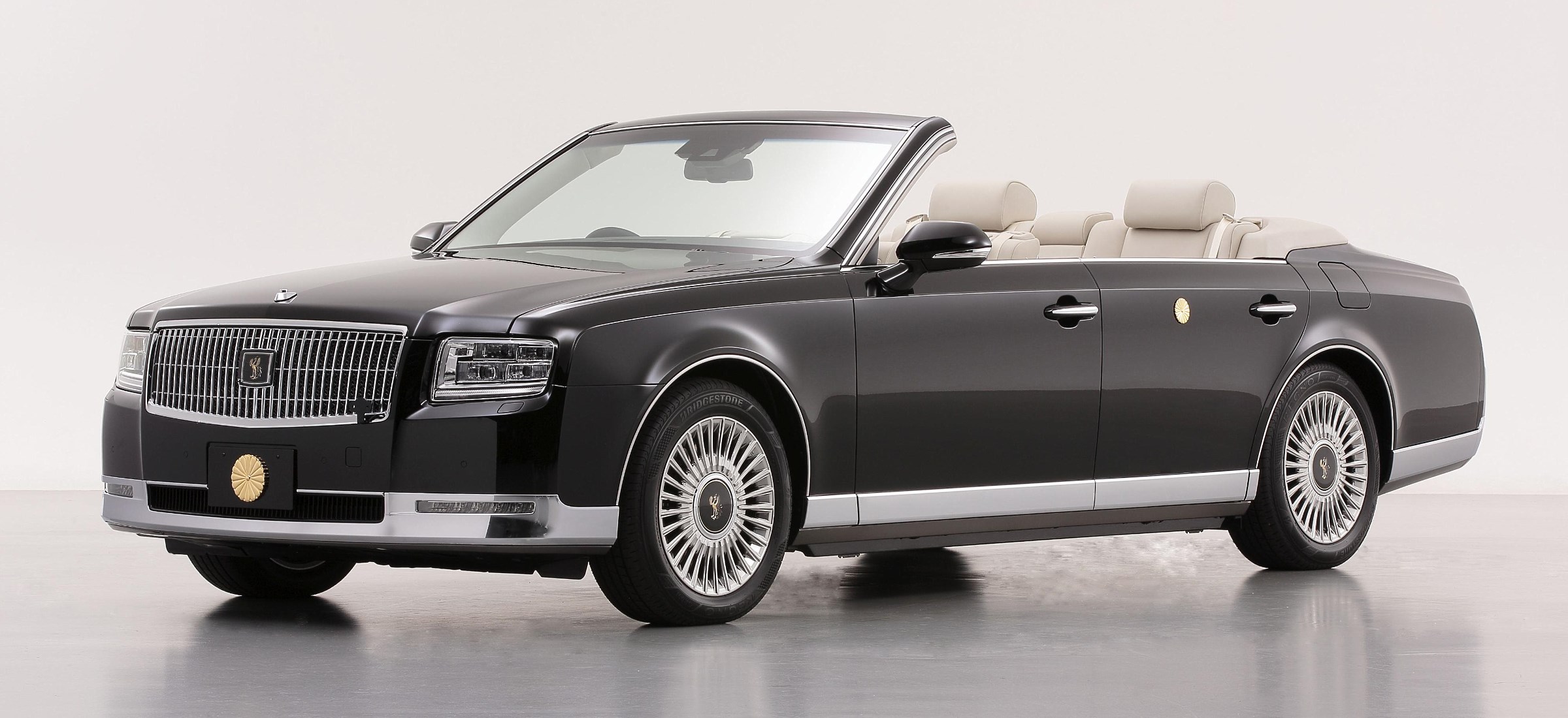 Toyota Century Naruhito