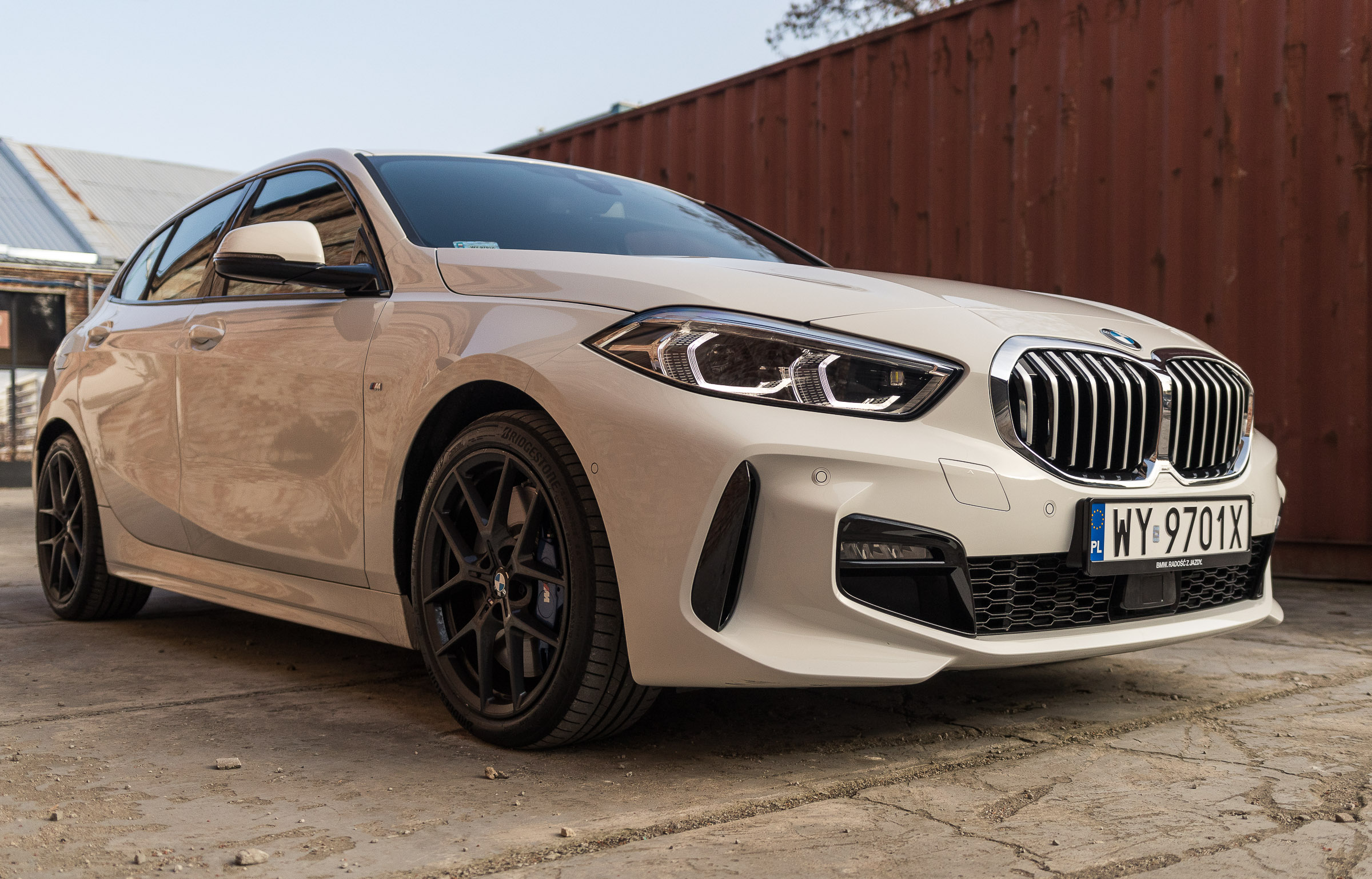 bmw 1 vs mercedes a
