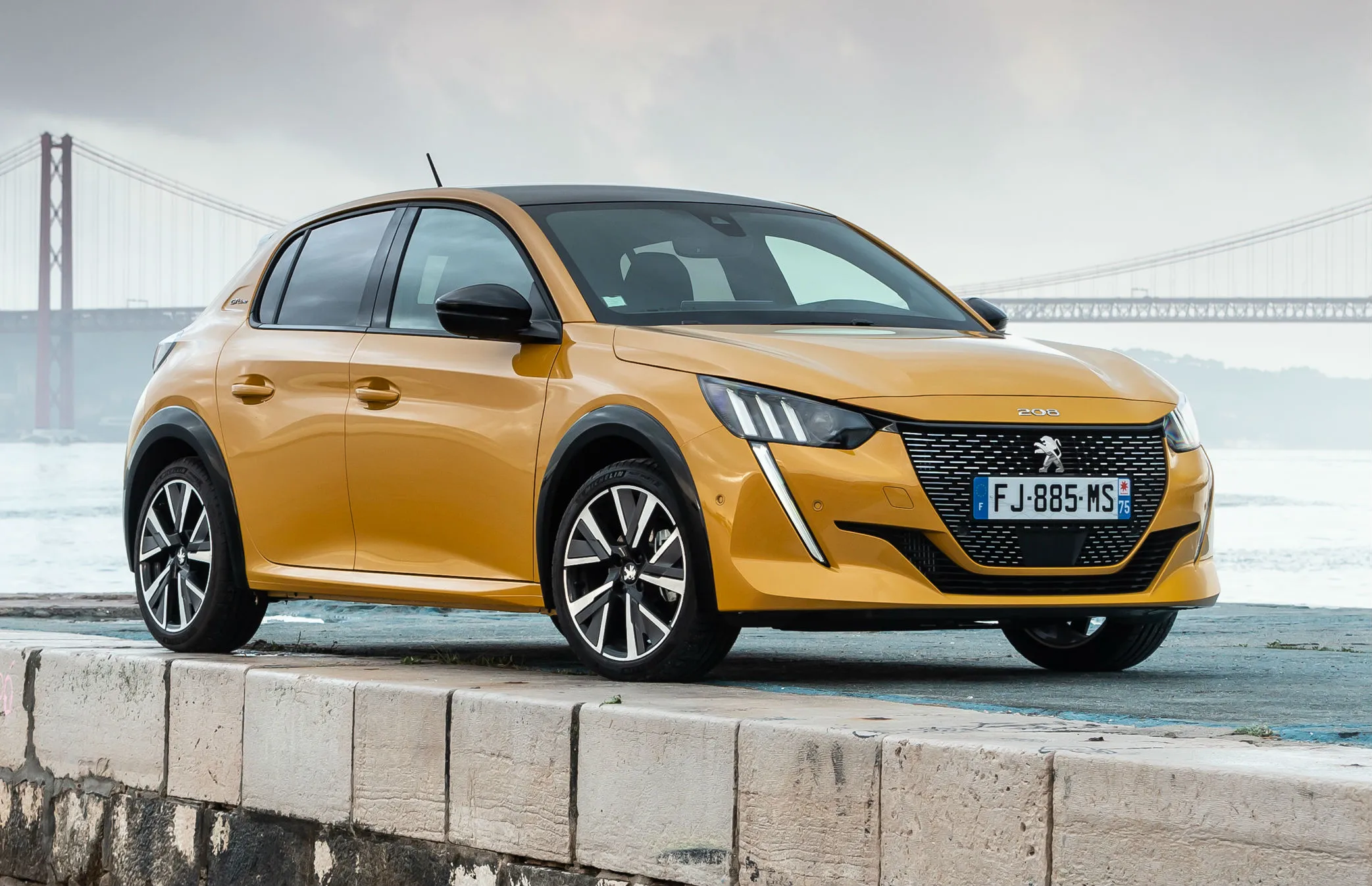 Peugeot e-208 cena