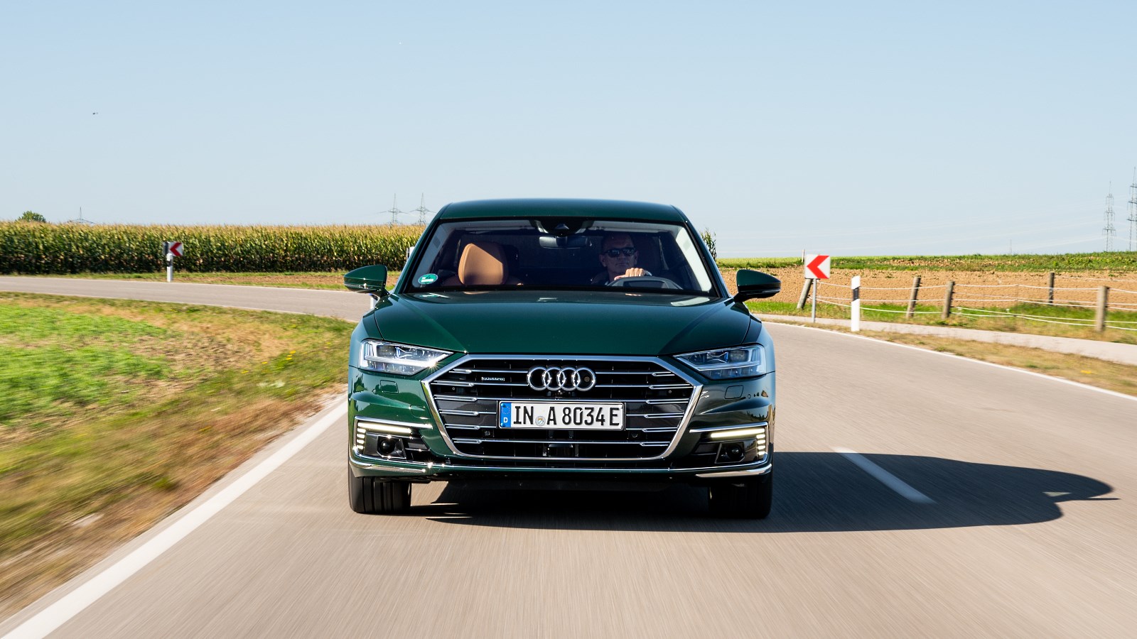 Audi Horch A8L 