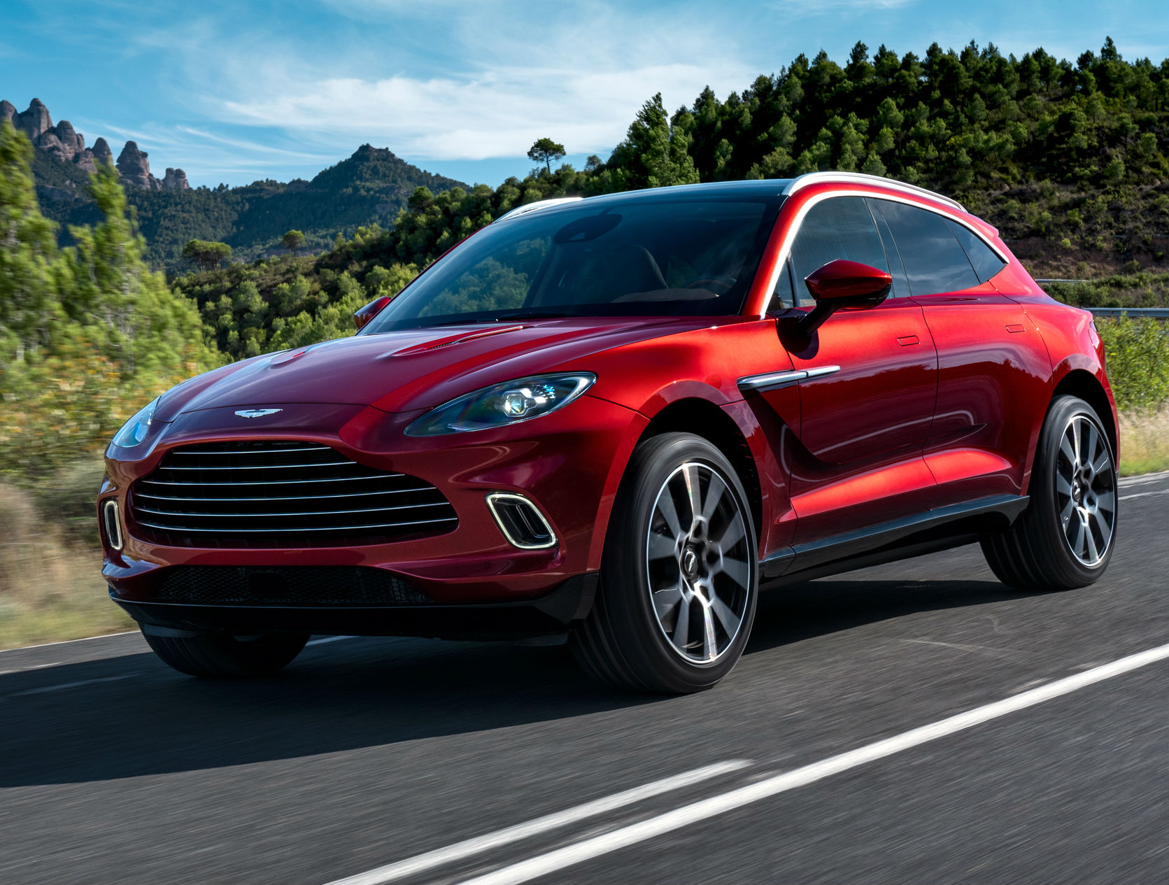 Aston Martin DBX 