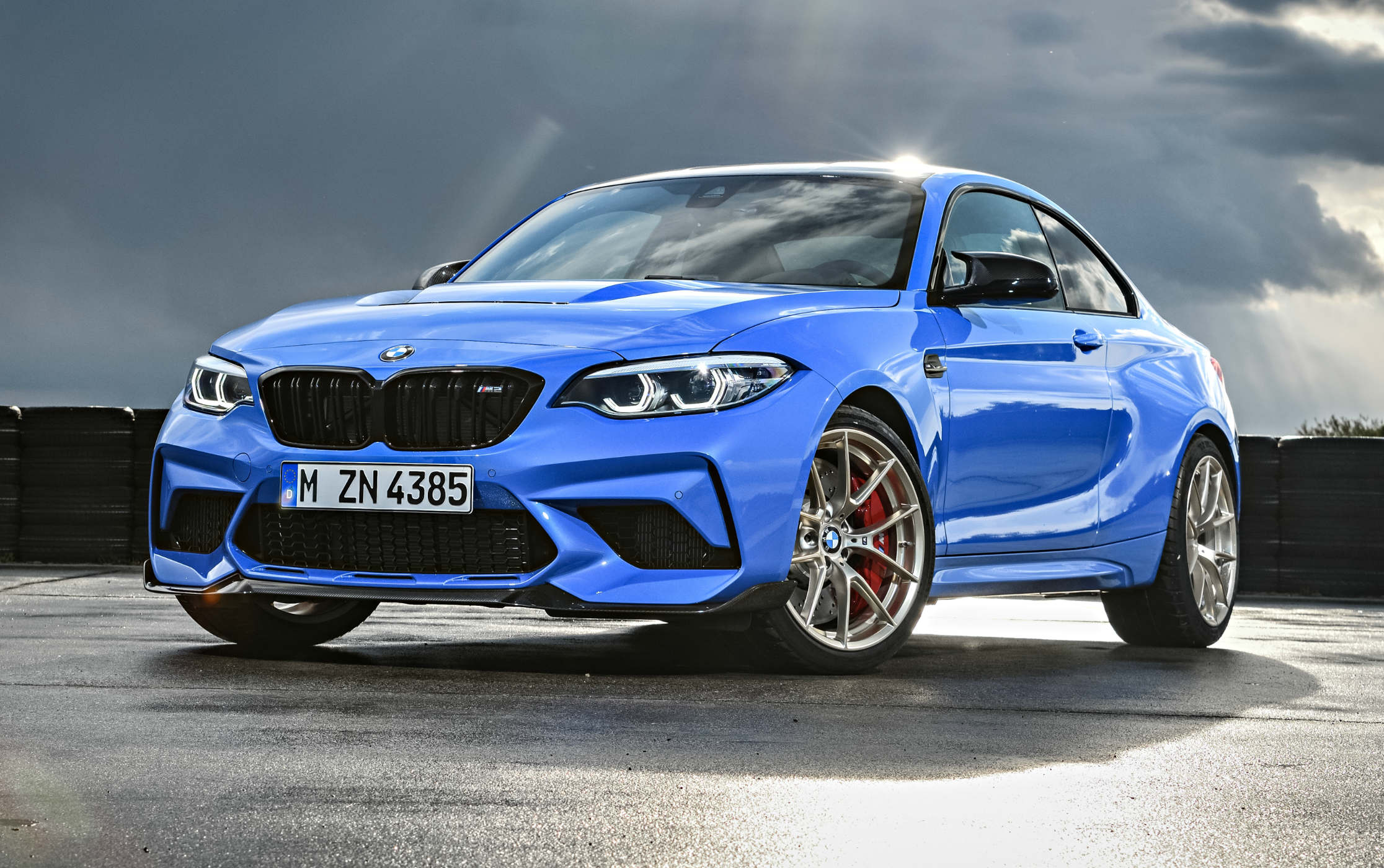 BMW M2 CS 