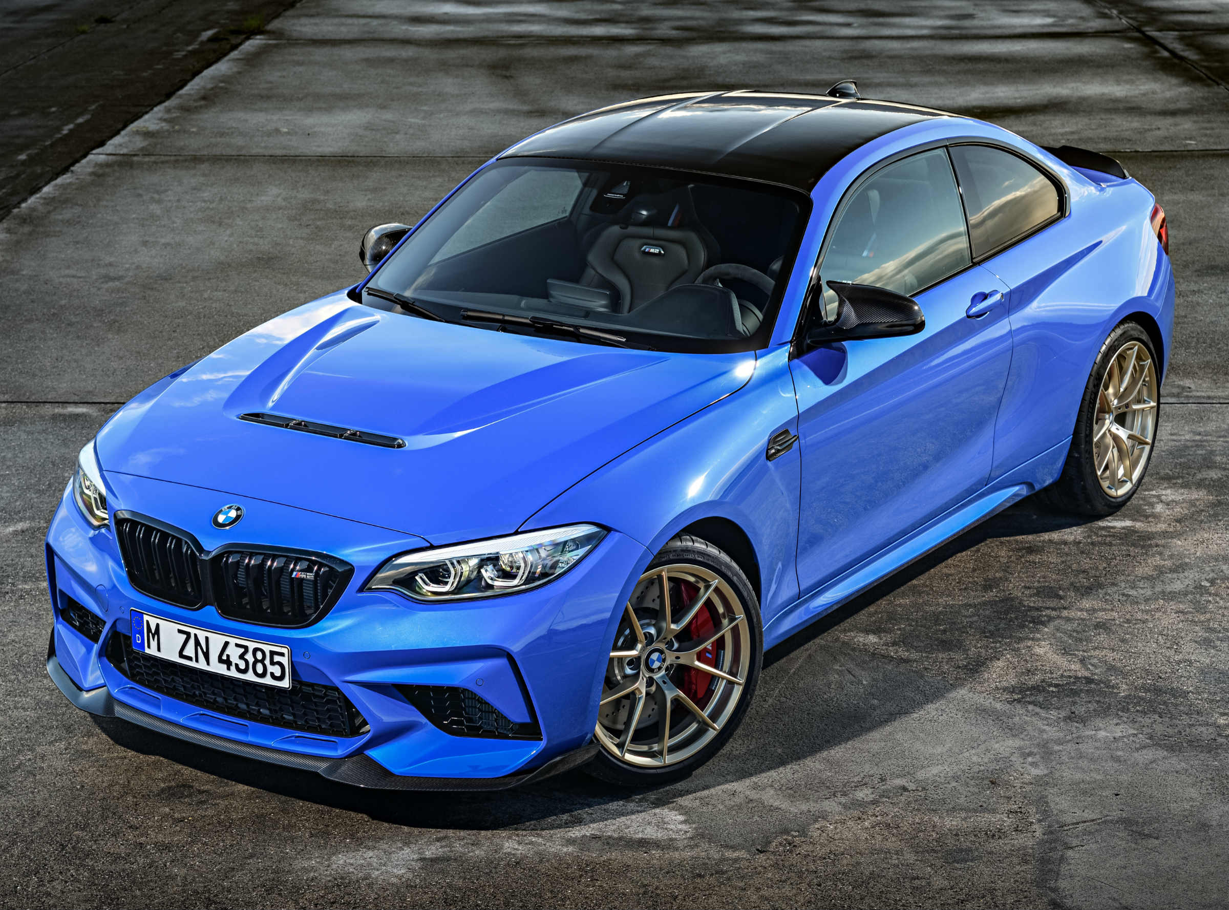 BMW M2 CS 