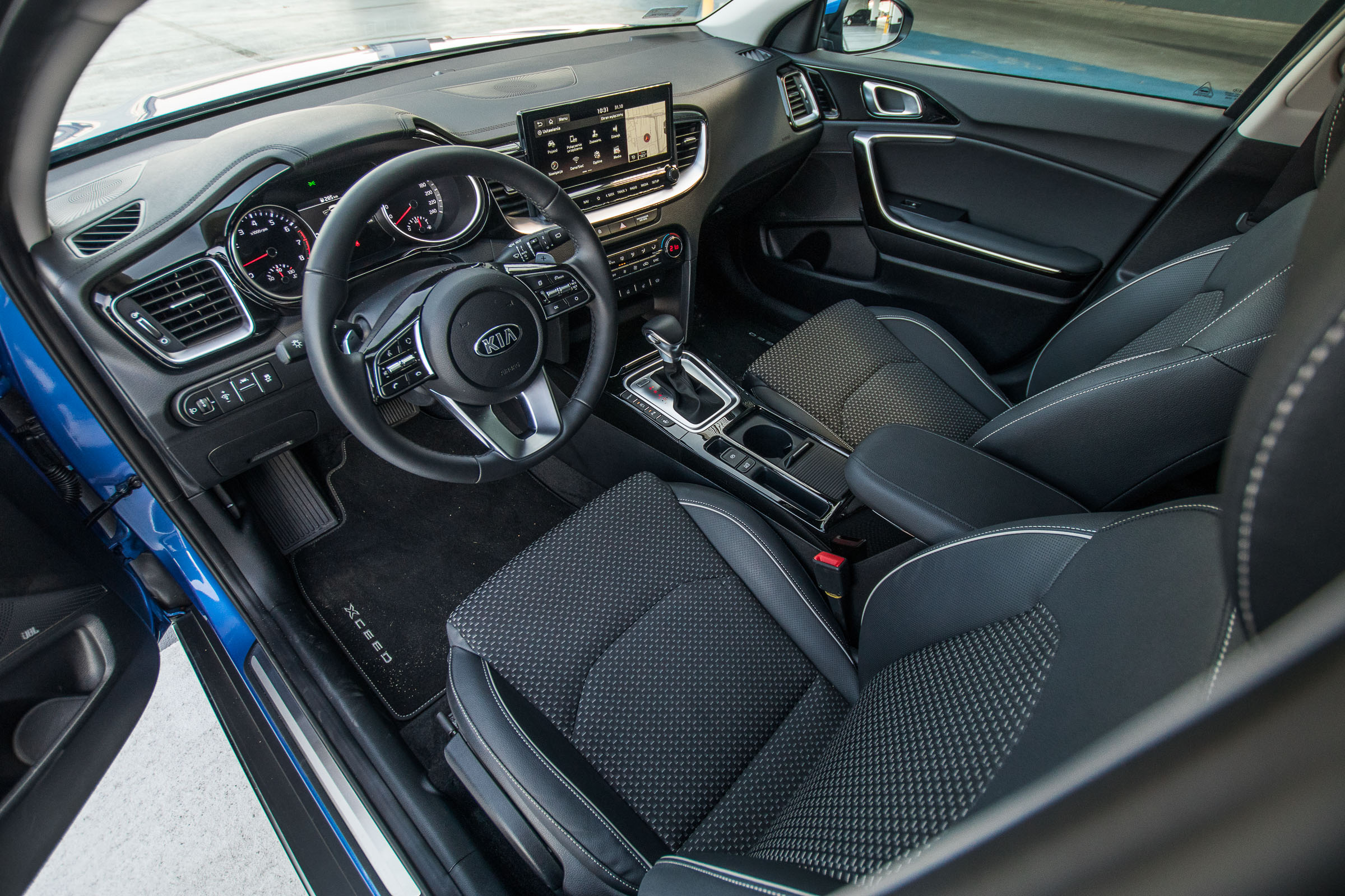 https://autoblog.spidersweb.pl/mazda-cx-30-test-wrazenia 