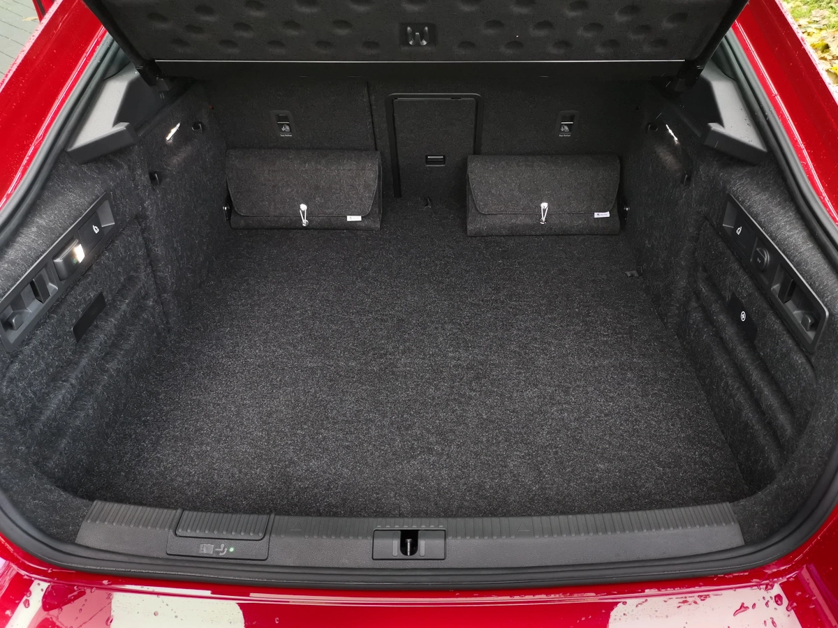 Skoda Superb iV hybrid test 