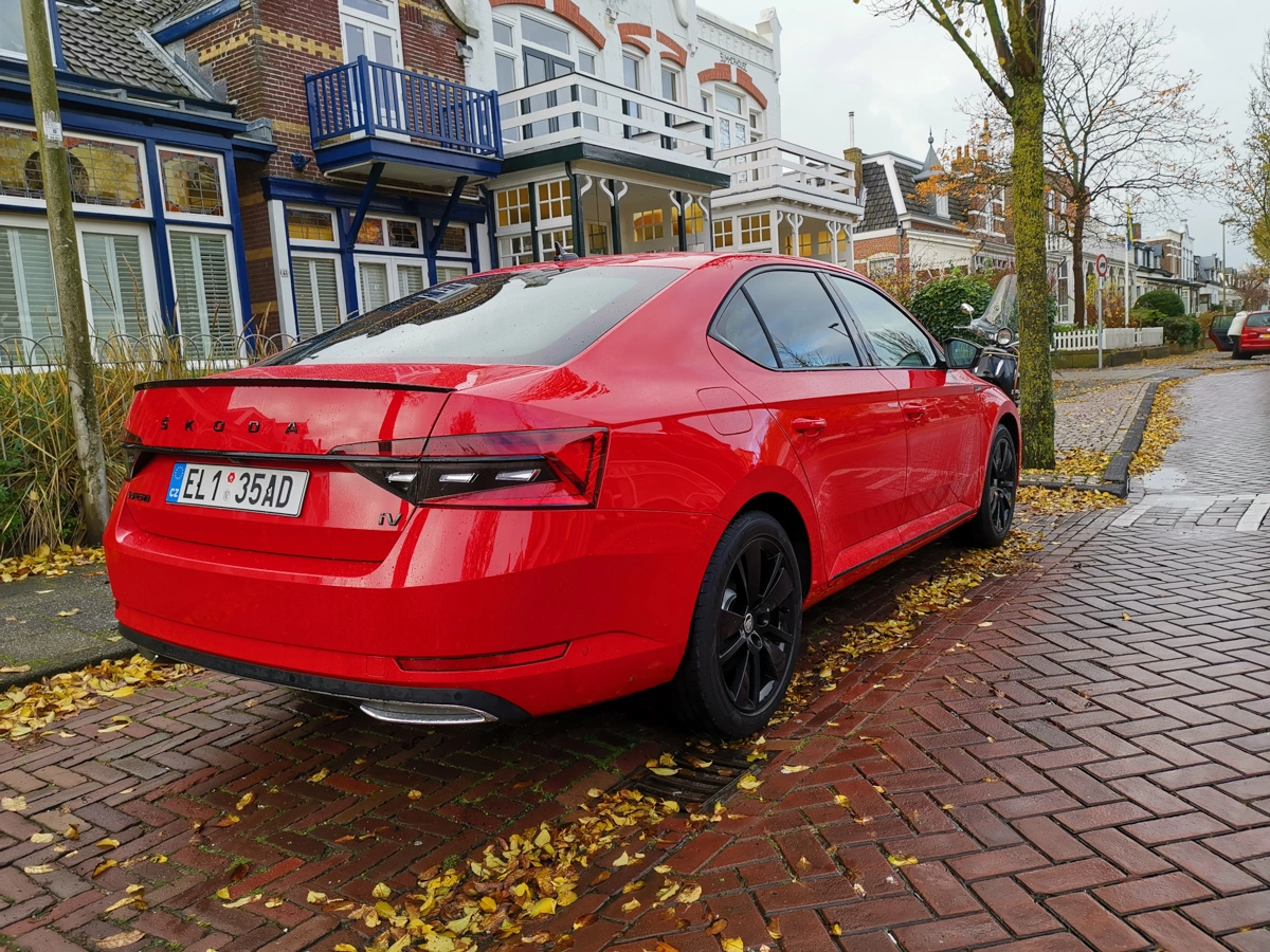 Skoda Superb iV hybrid test