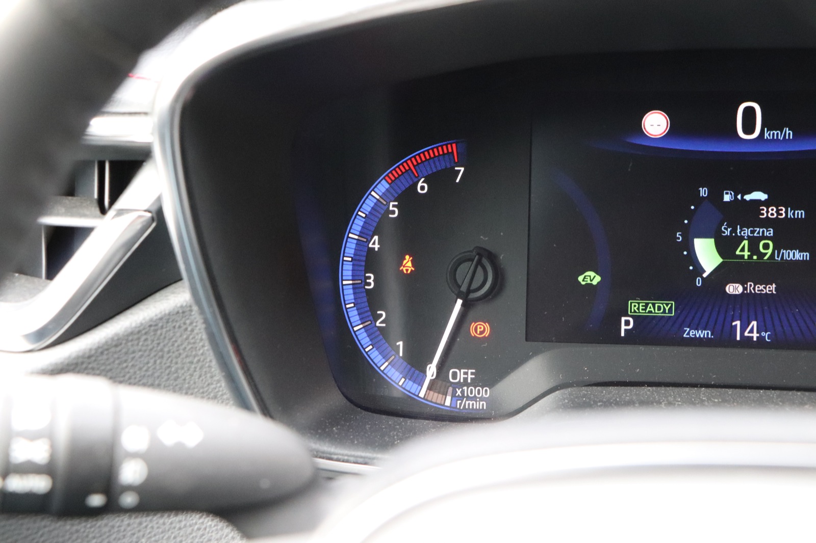 corolla hybrid 2019 test 