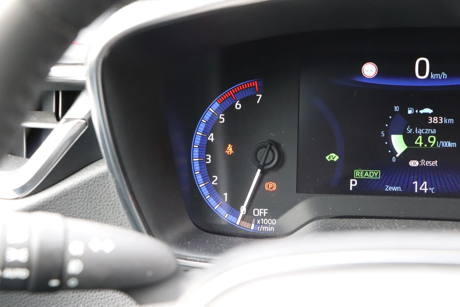 corolla hybrid 2019 test