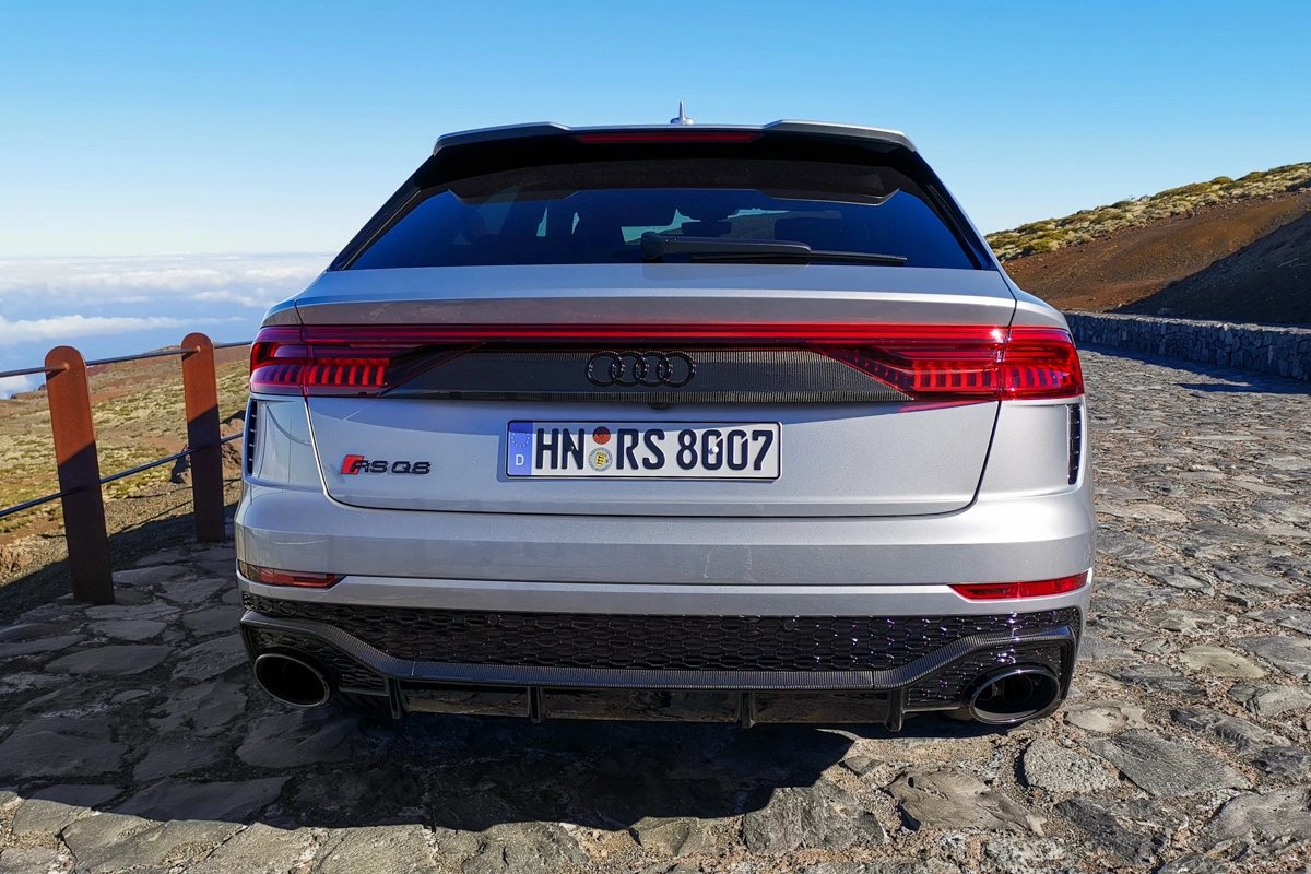 Audi RS Q8 2020 test 