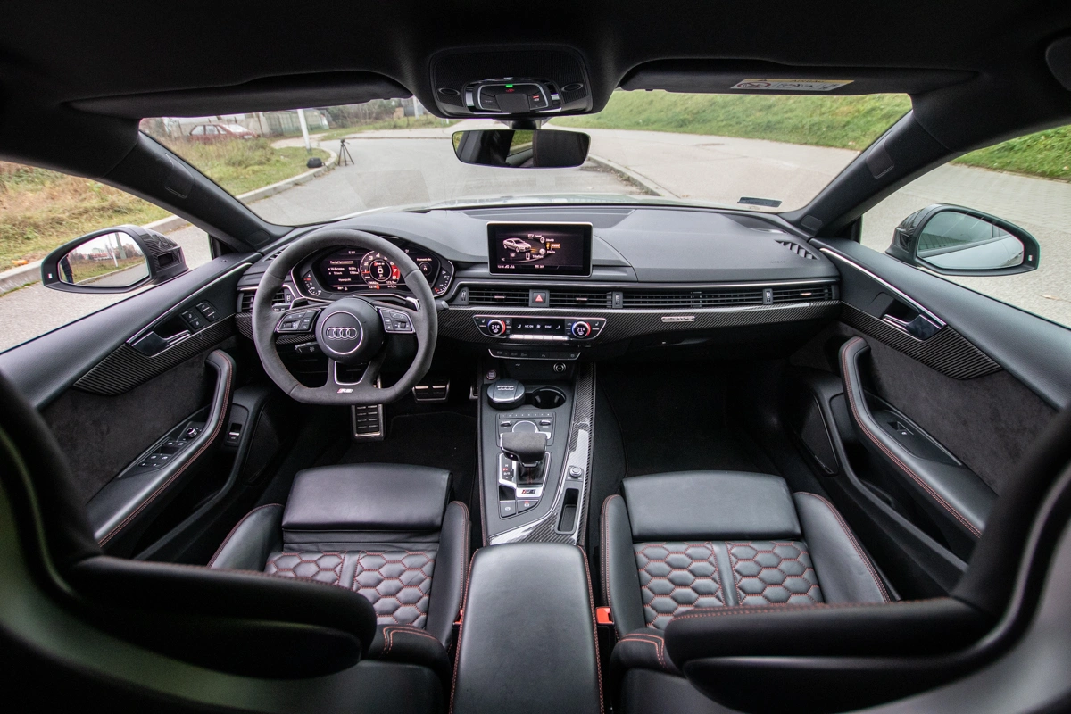 Audi RS5 Sportback BMW X3 M Competition 