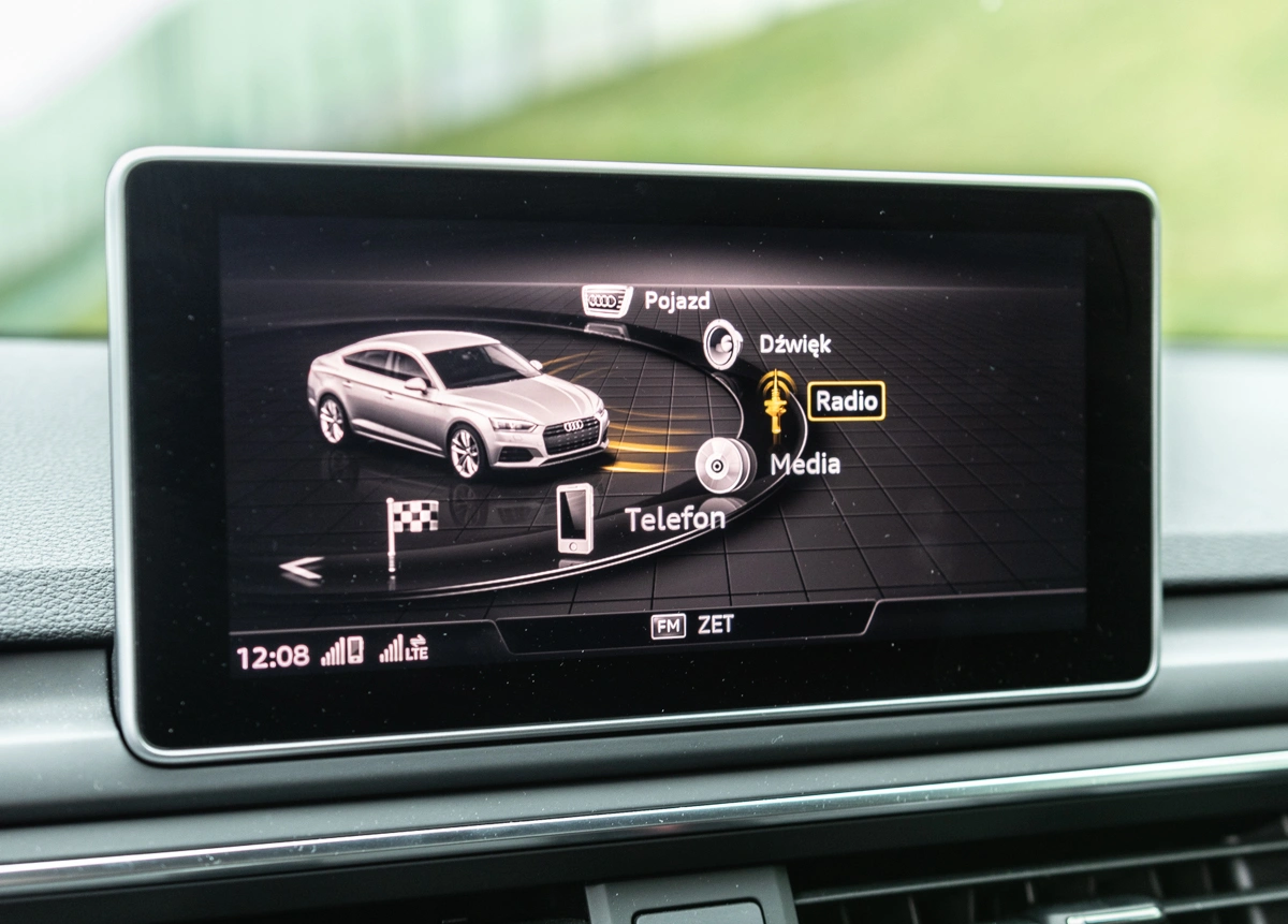 Audi RS5 Sportback BMW X3 M Competition 