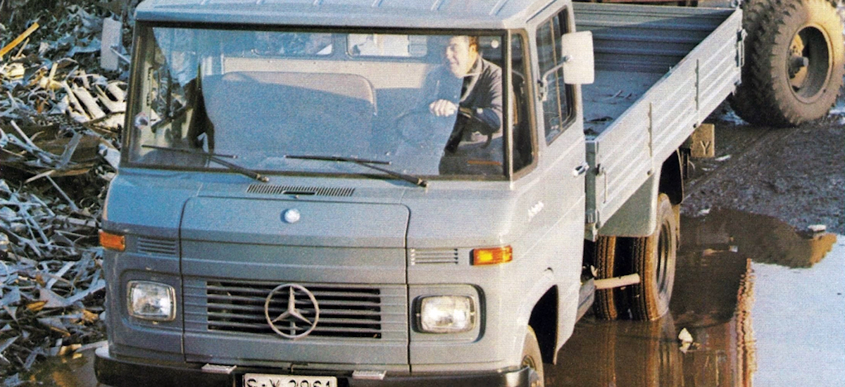Mercedesem 608 przez Saharę. Zdjęcia są piękne, ale i przerażające