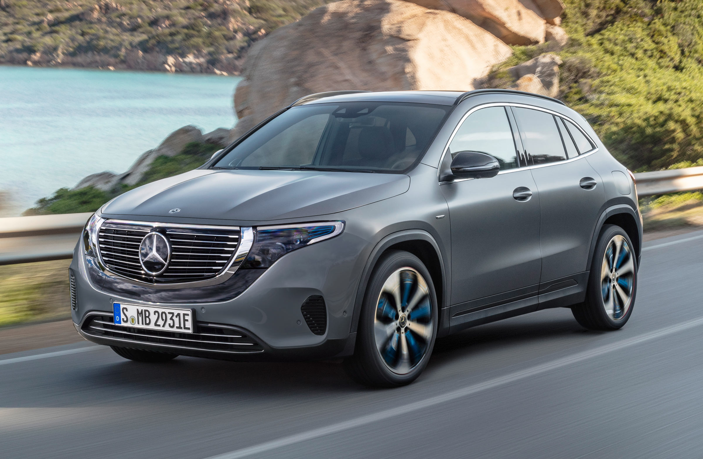 mercedes eqa 