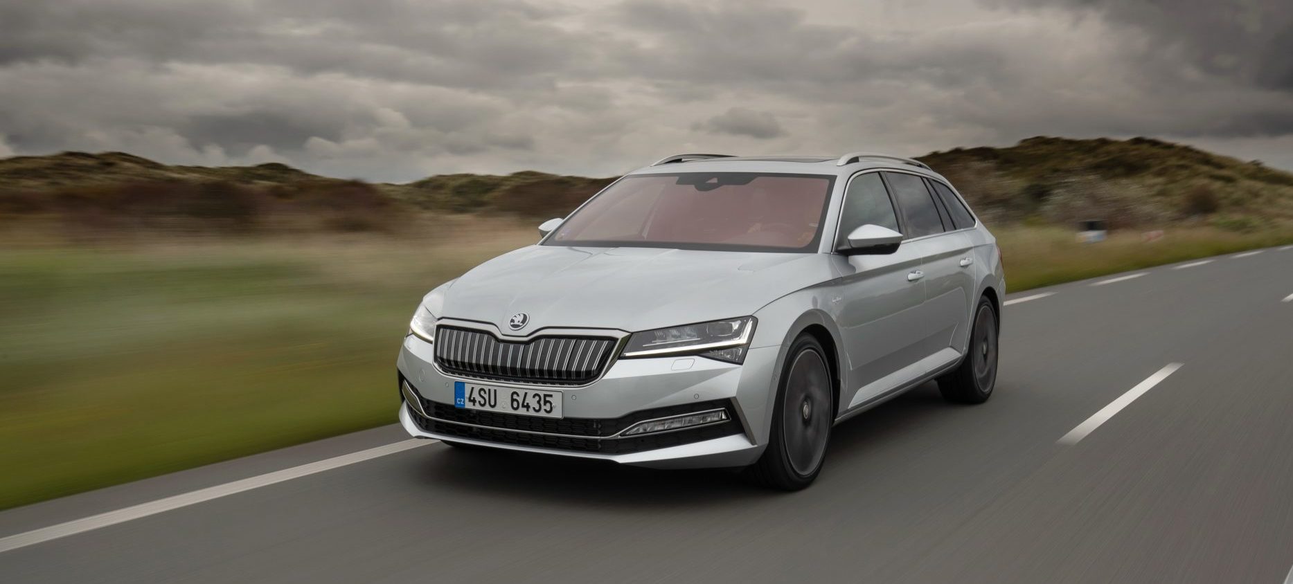 Skoda Superb test łosia