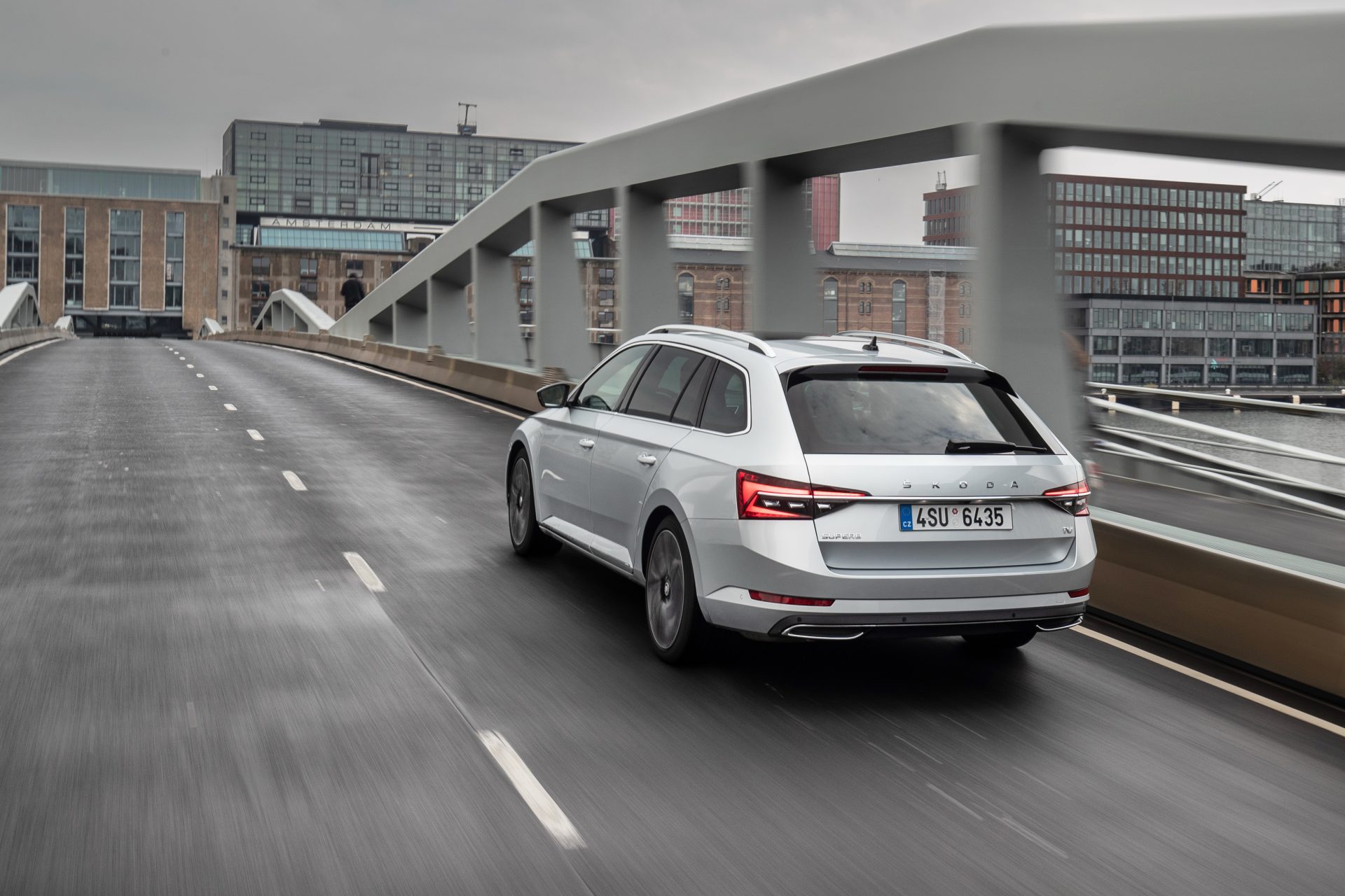 Skoda Superb iV plug-in hybrid 