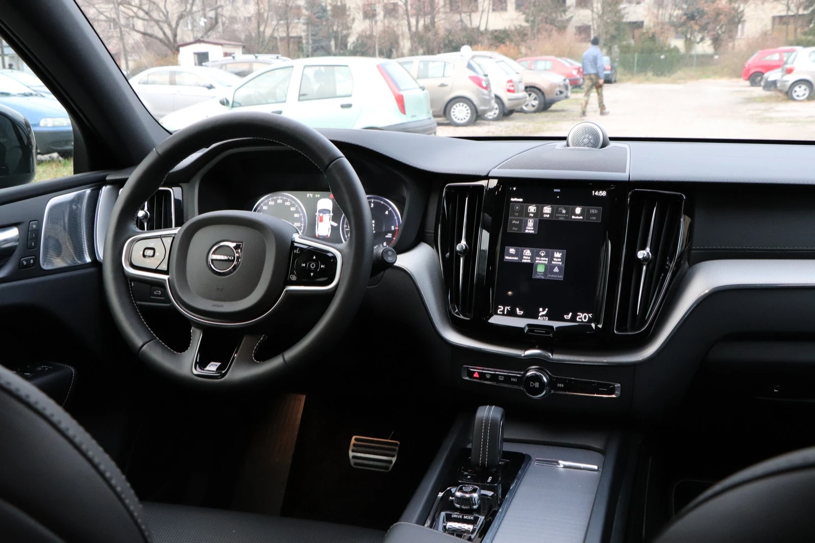 volvo xc60 r-design ceny 