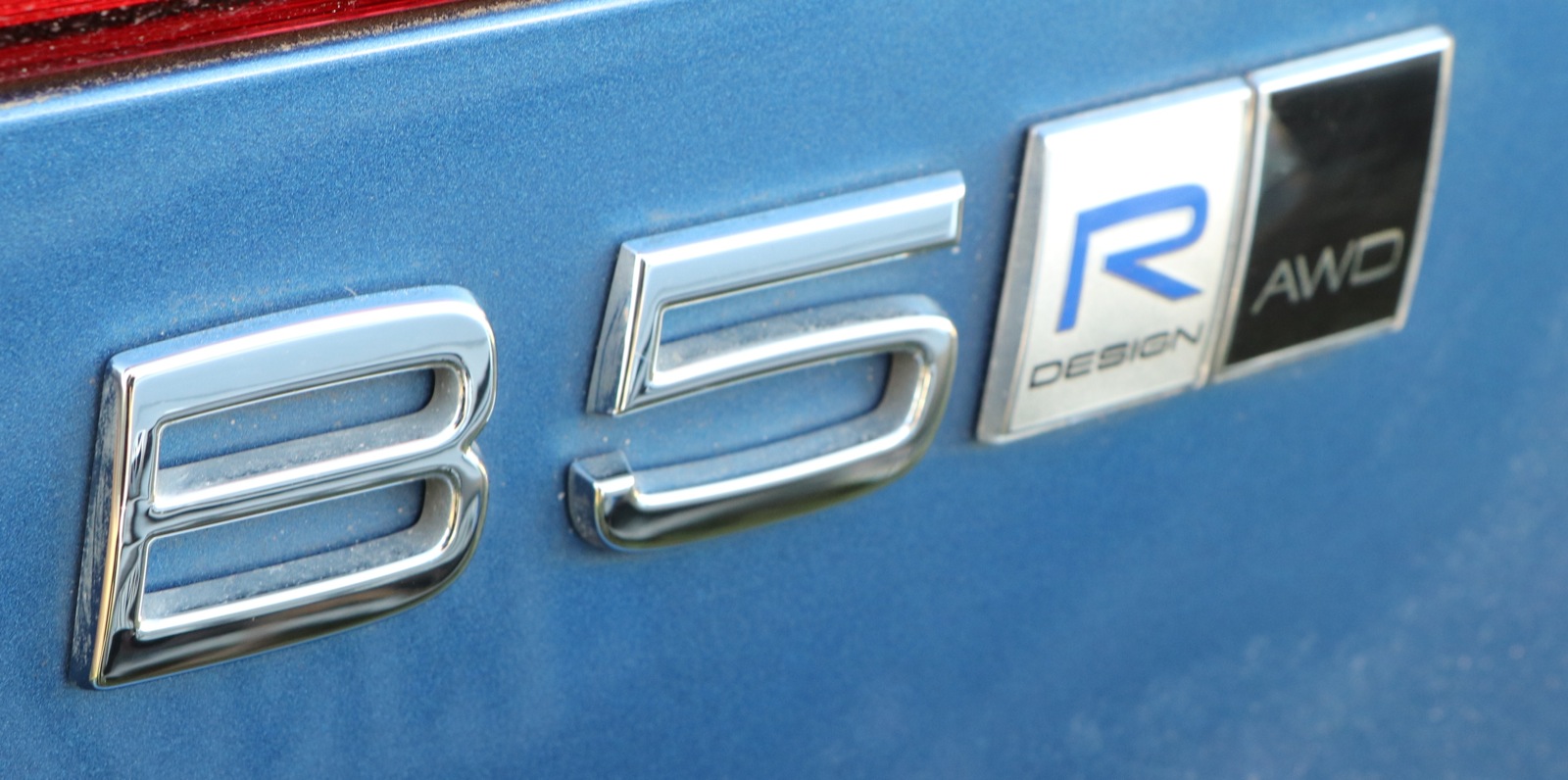 volvo xc60 r-design ceny 