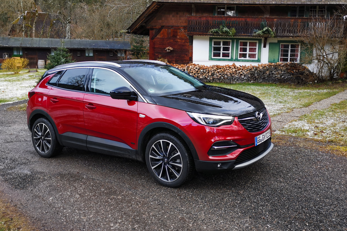 Opel Grandland X Hybrid4 test 