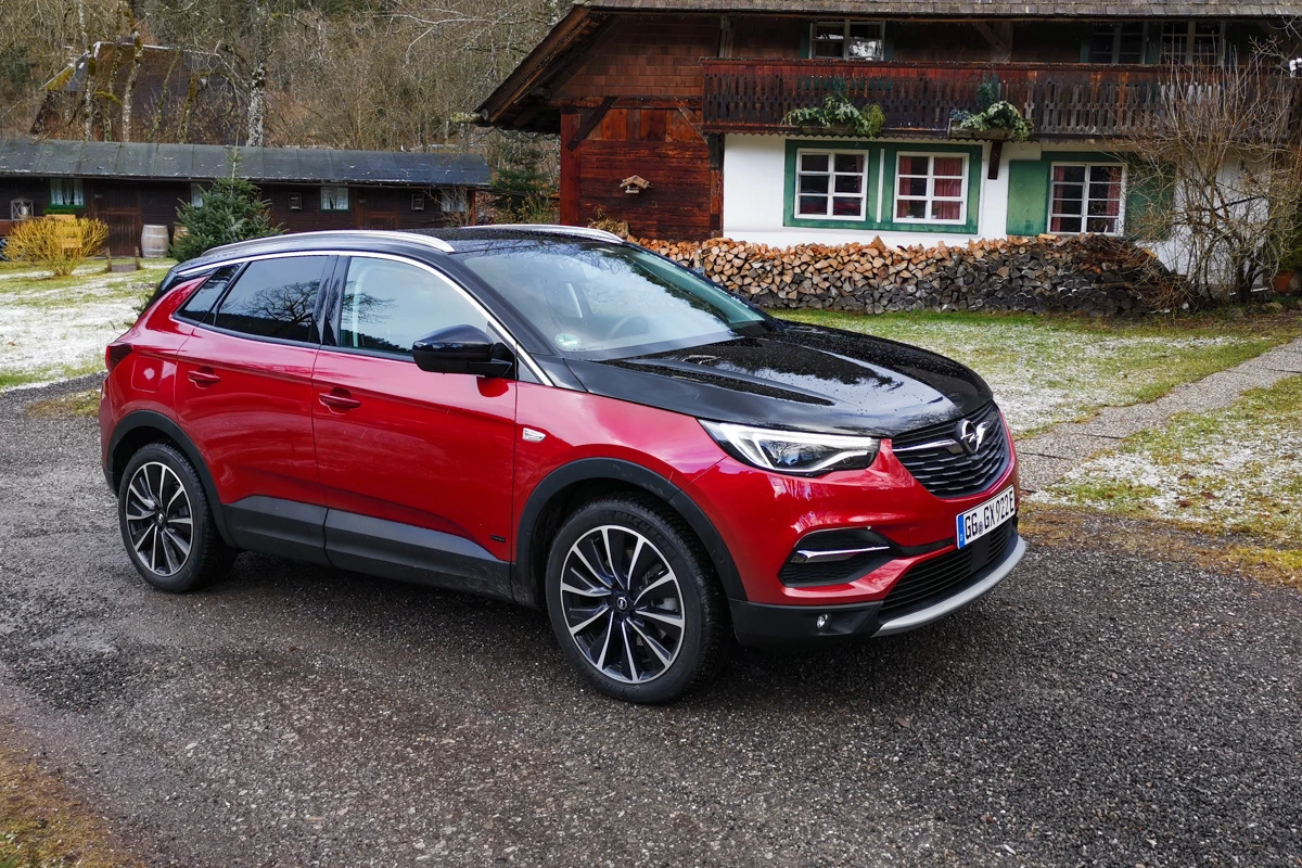 Opel Grandland X Hybrid4 test 