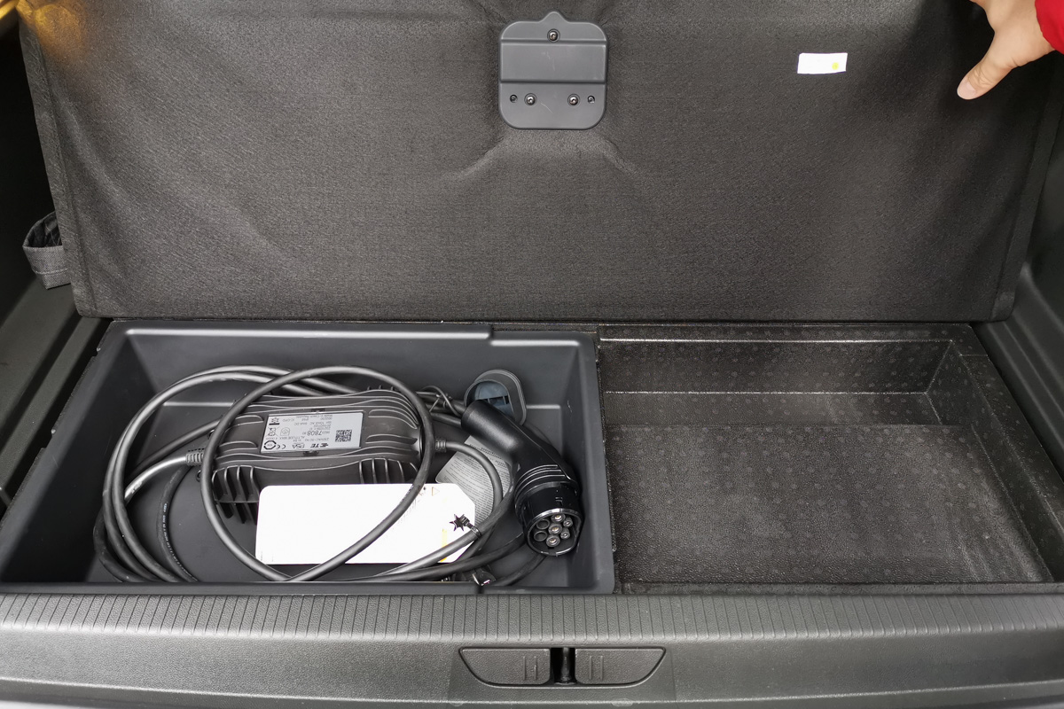 Opel Grandland X Hybrid4 test 