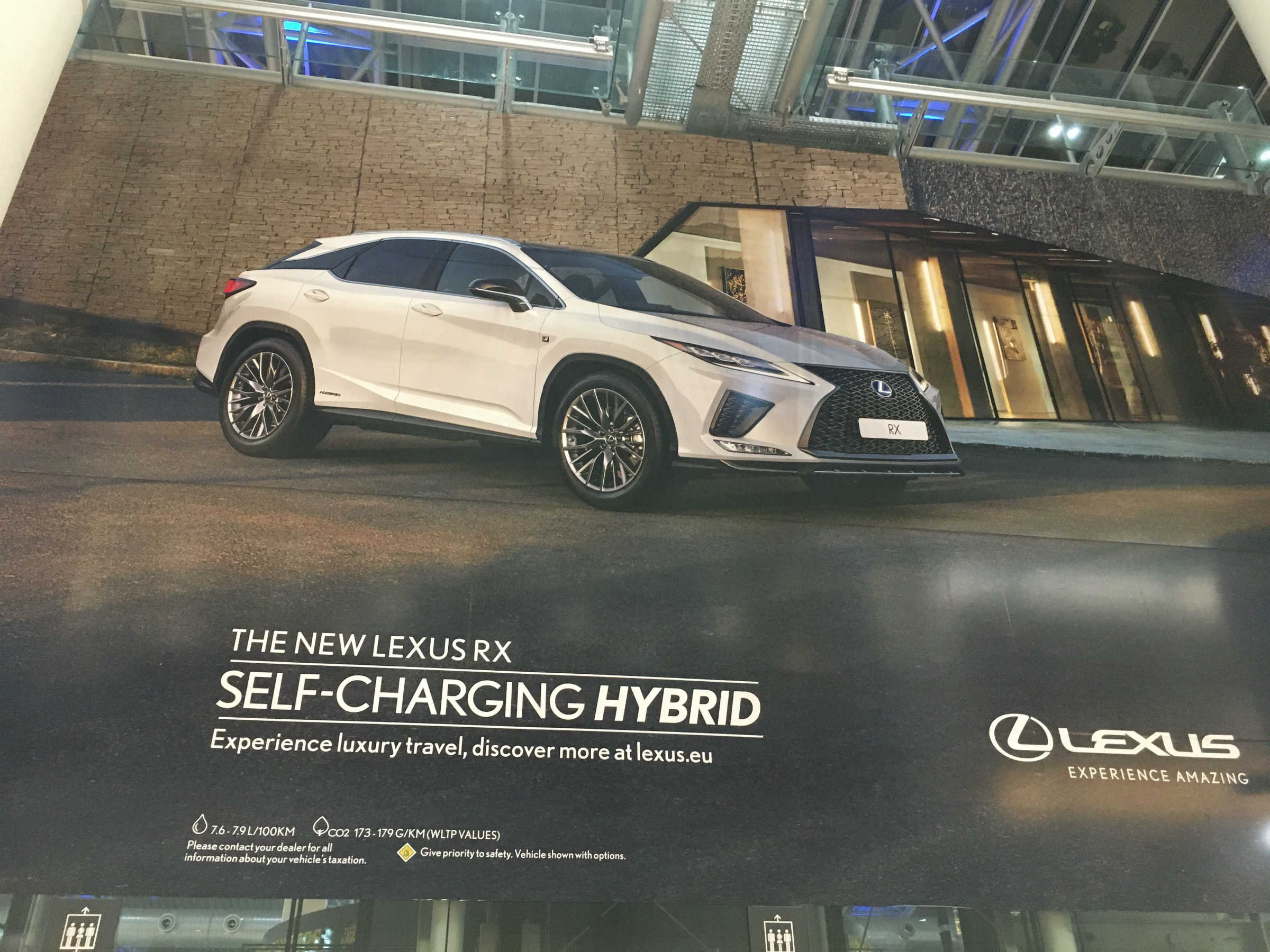 Toyota hybrydy bez ładowania 