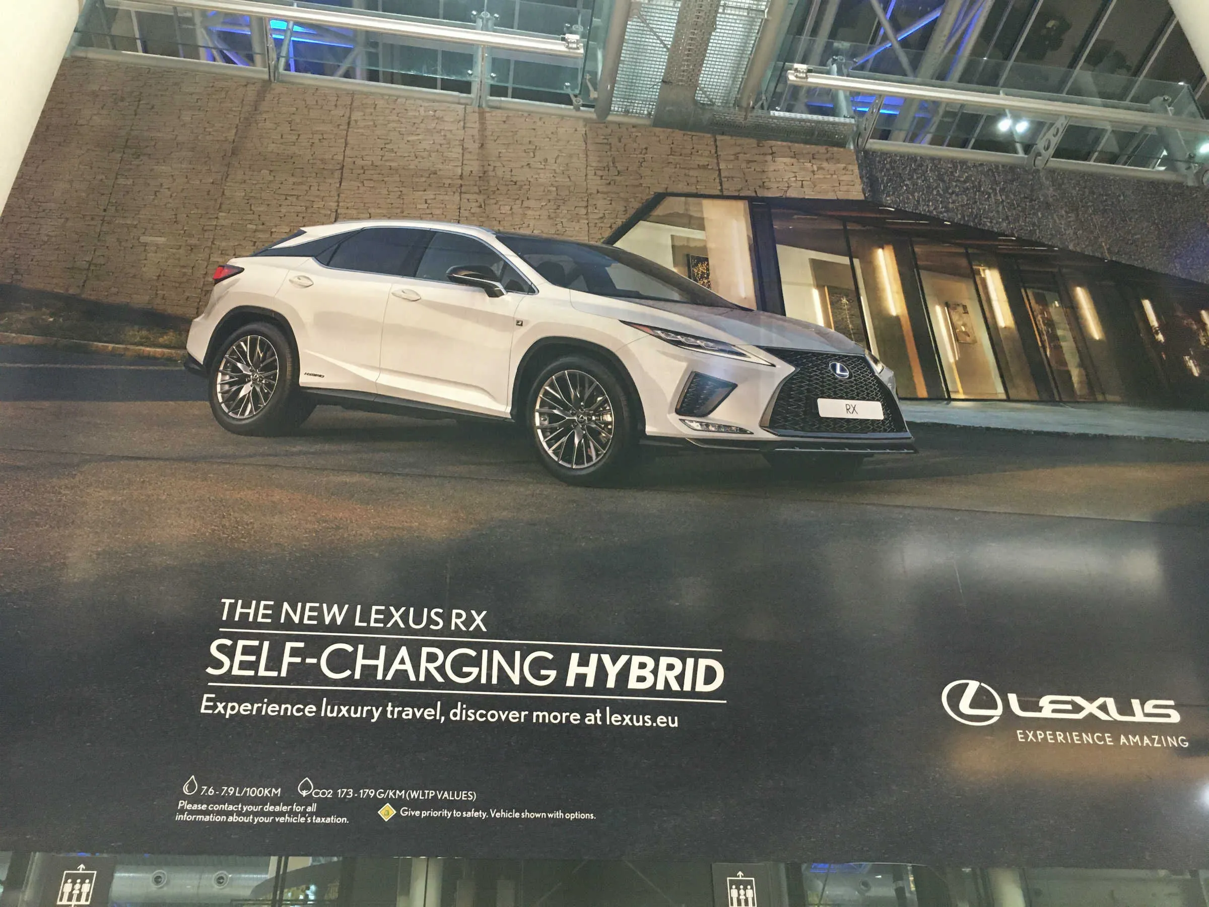 Toyota hybrydy bez ładowania 