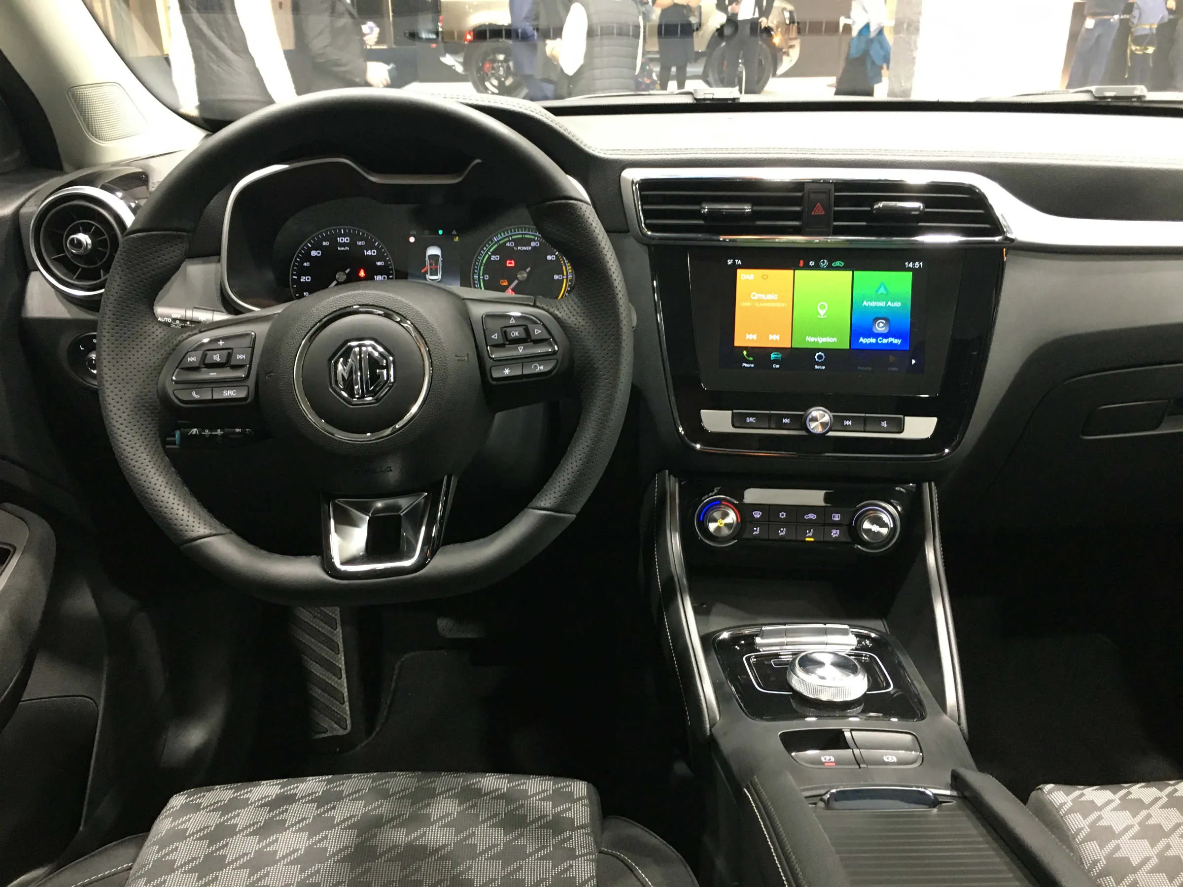 MG ZS EV 