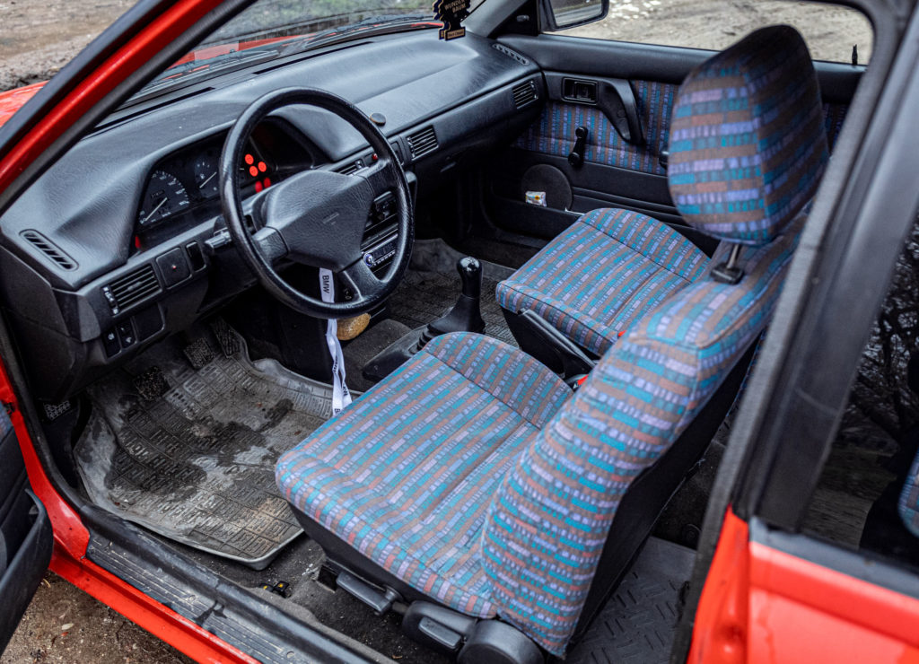 mazda 323 motobieda 