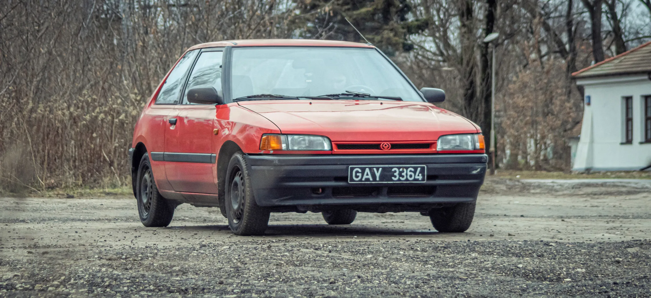 mazda 323 motobieda