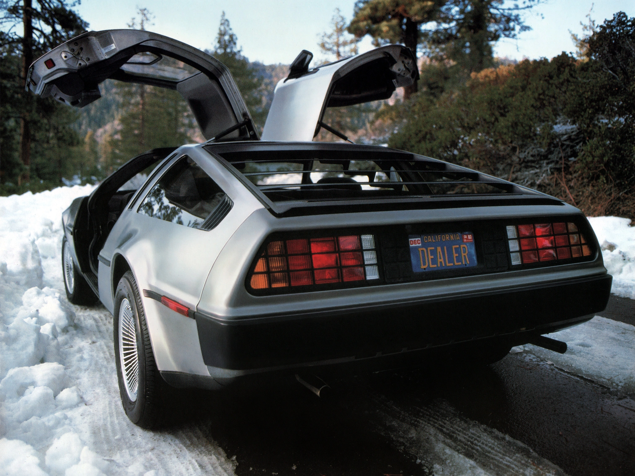 nowy DeLorean DMC 12  