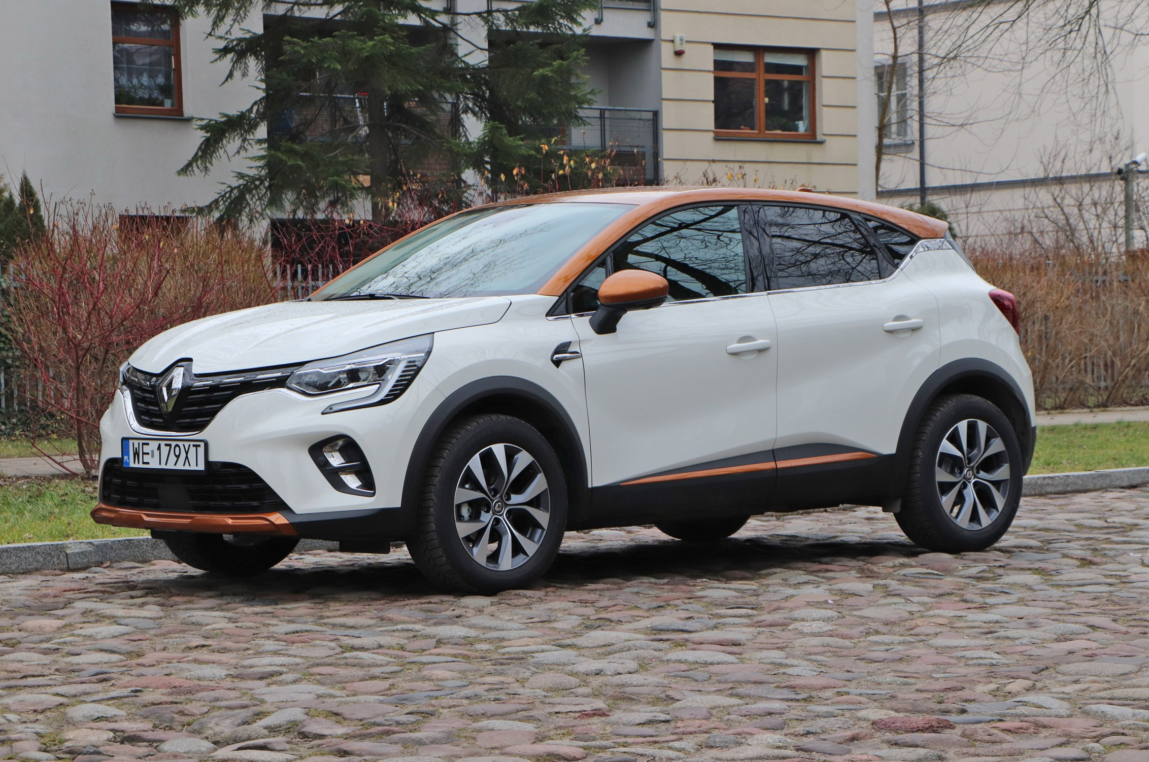 Tydzień z nowym Renault Captur. Bazowy silnik 1.0 i skrzynia ręczna