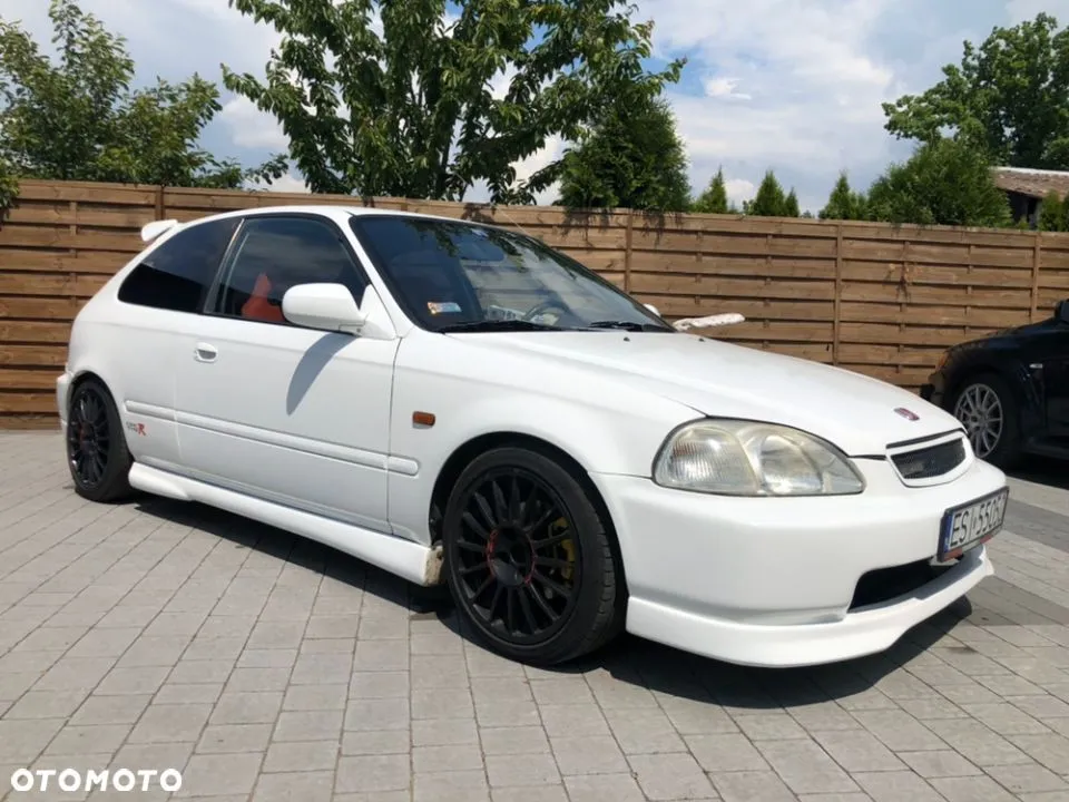 tani hot hatch 