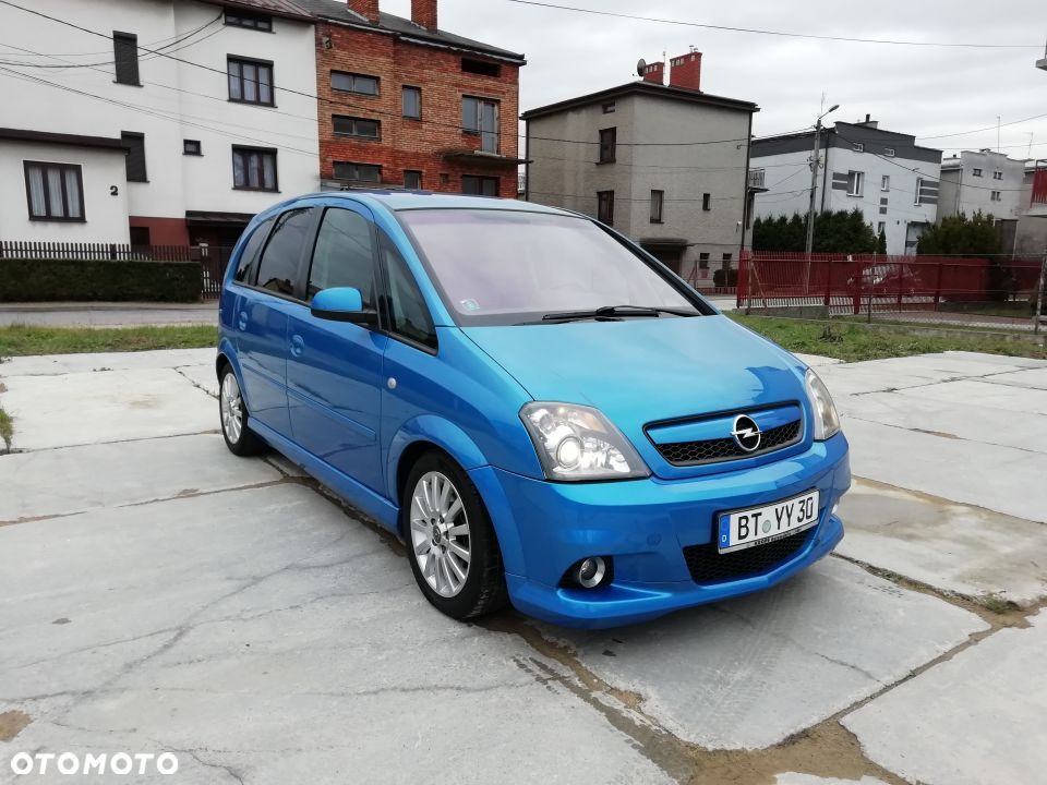 tani hot hatch 